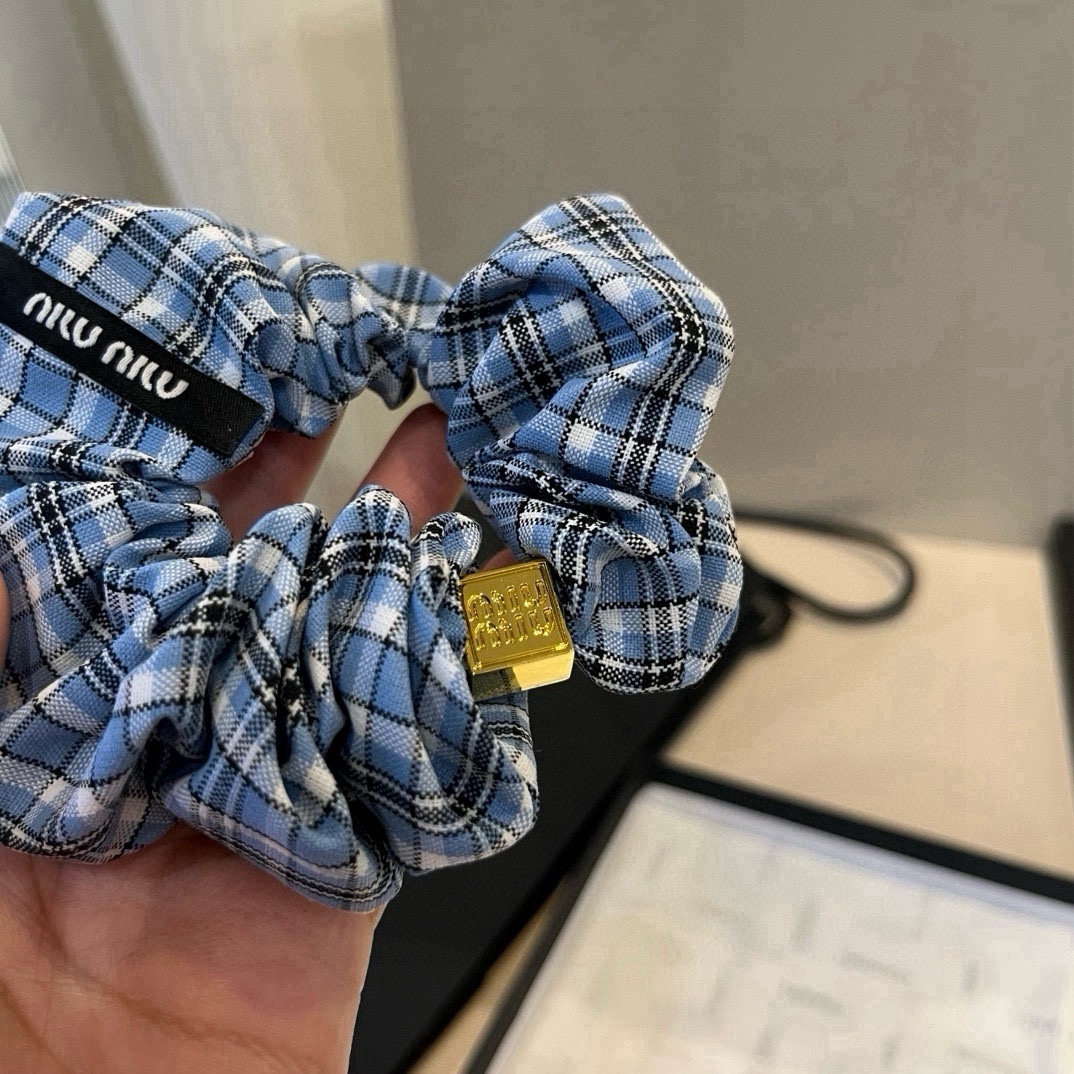 🆕

miumiu缪缪新款发圈