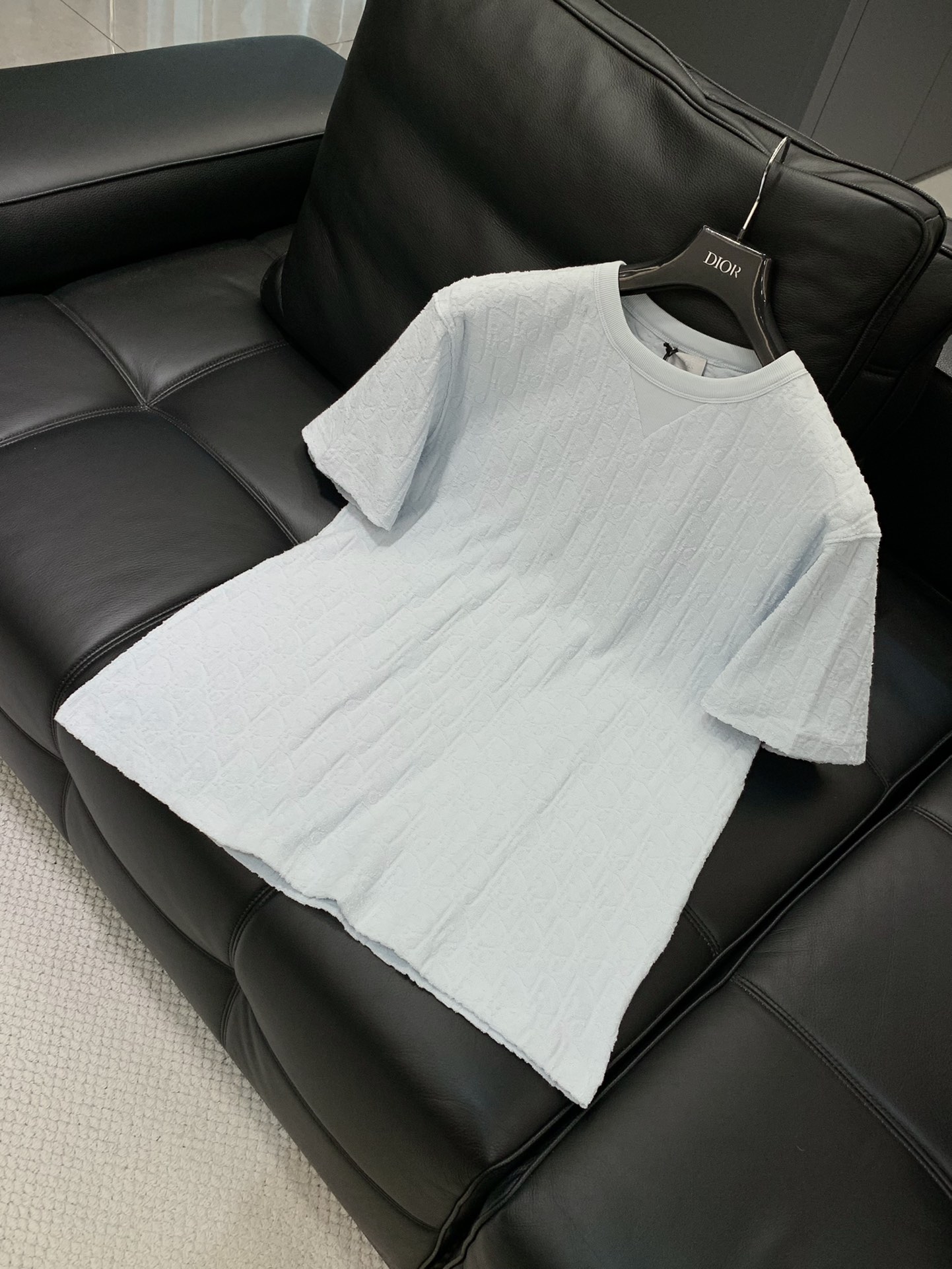 ，Dior 迪奥， 2025夏季新品，专柜同步有售，简约时尚休闲圆领短袖T恤，原版进口面料，舒适透气，顶