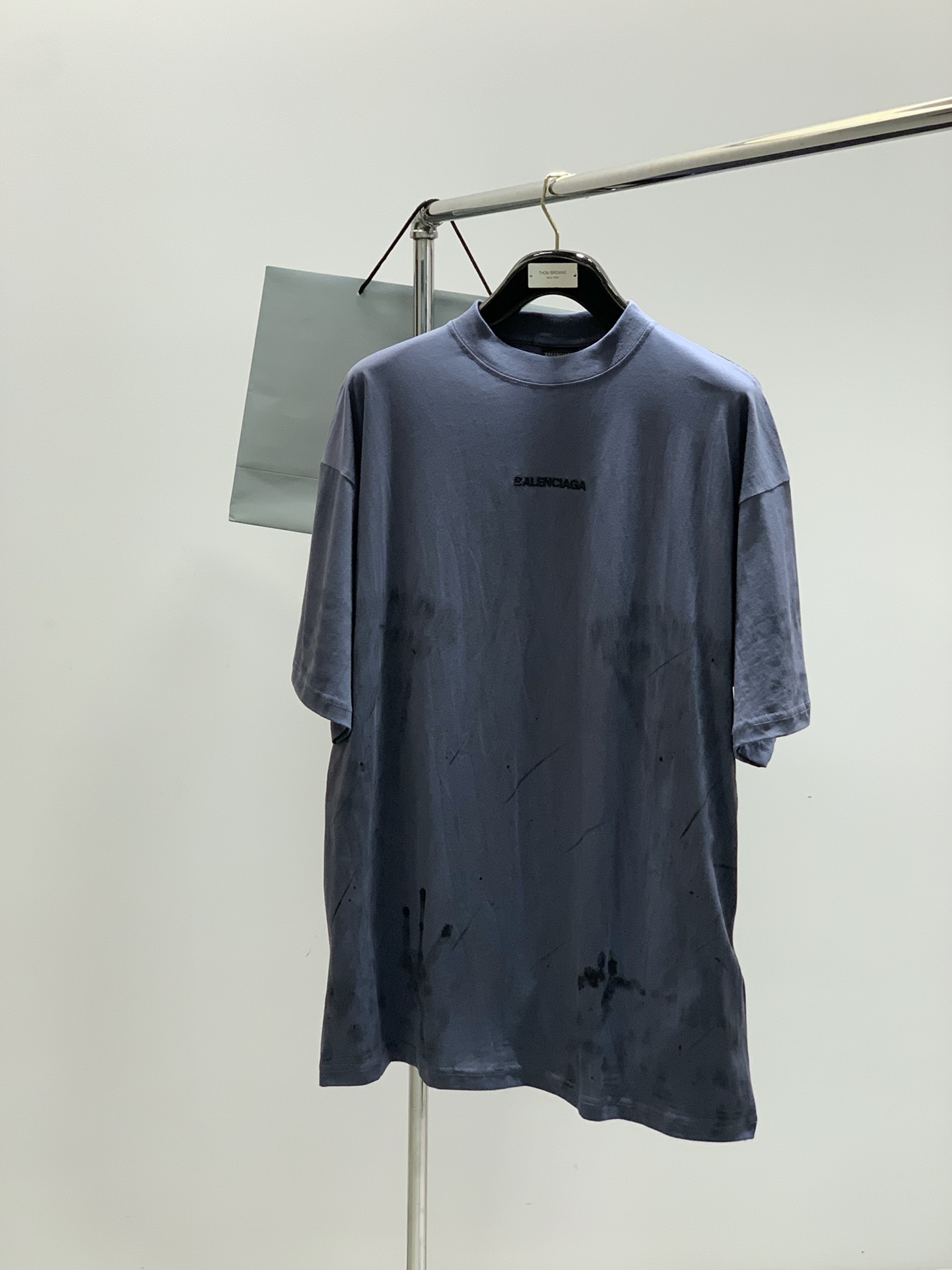 ，Balenciaga 巴黎世家，2025夏季最新款，专柜同步有售，原单狠货，爆款时尚休闲圆领短袖T恤，