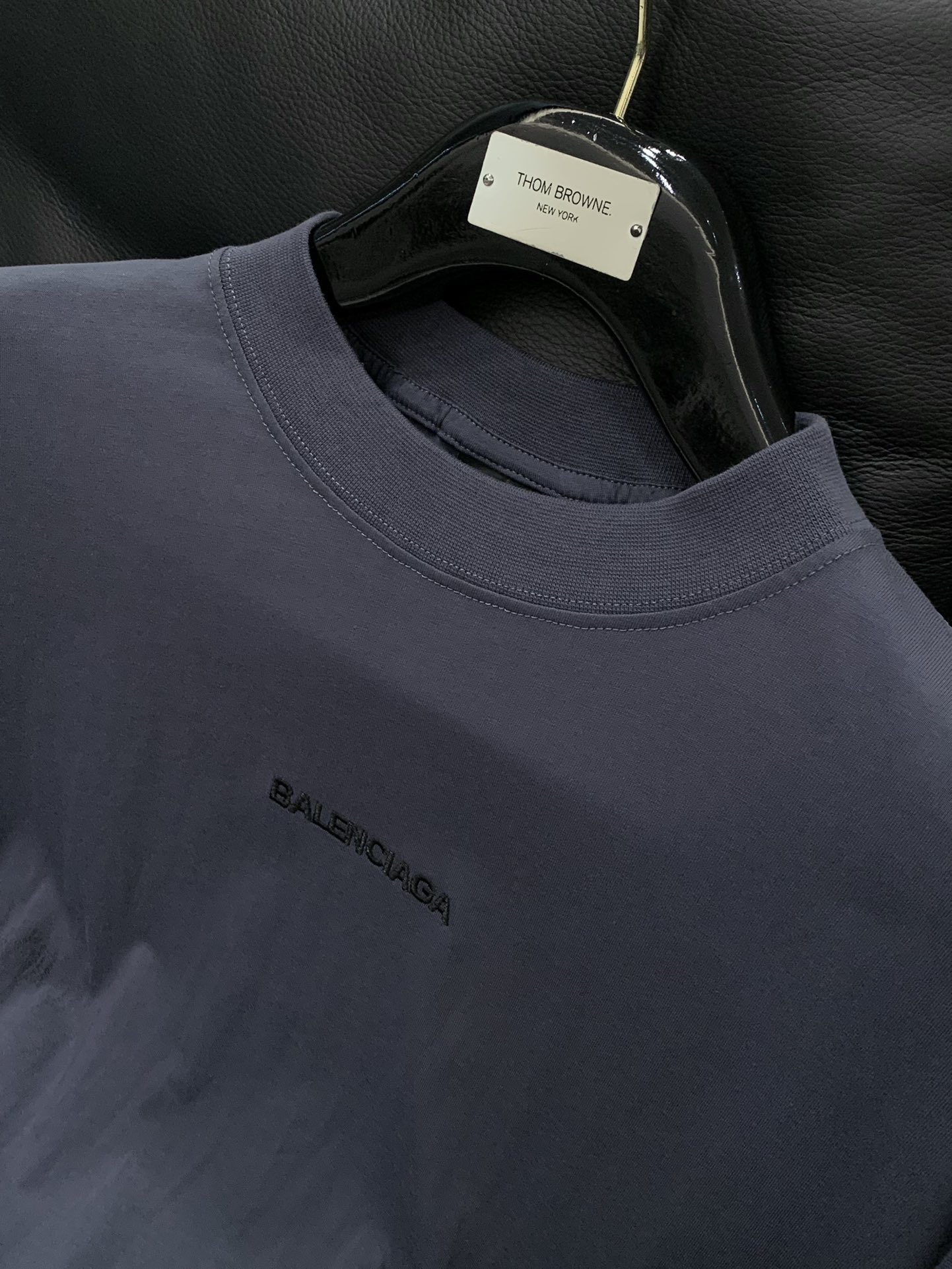 ，Balenciaga 巴黎世家，2025夏季最新款，专柜同步有售，原单狠货，爆款时尚休闲圆领短袖T恤，