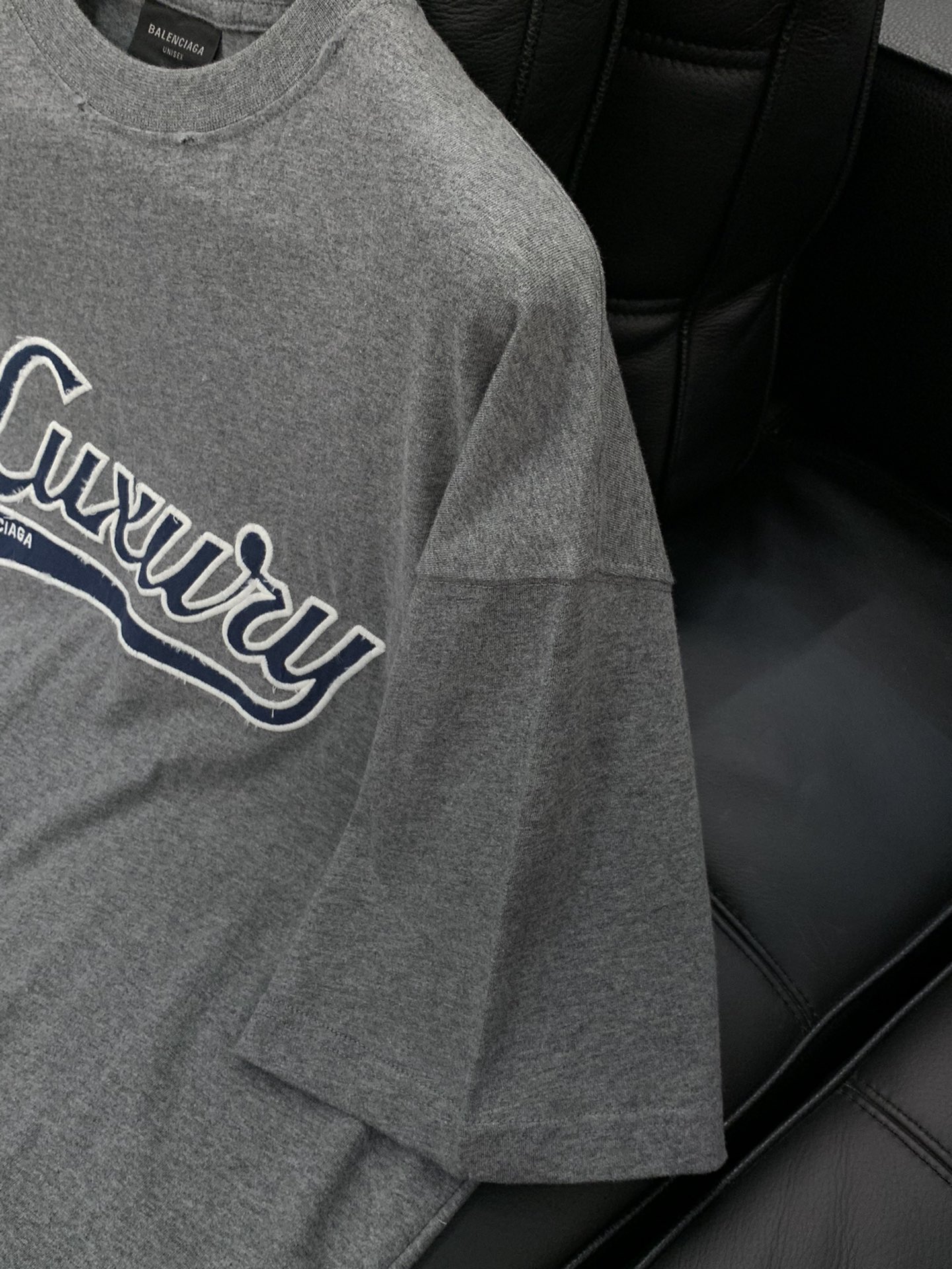 ，Balenciaga 巴黎世家，2025夏季最新款，专柜同步有售，原单狠货，爆款时尚休闲圆领短袖T恤，