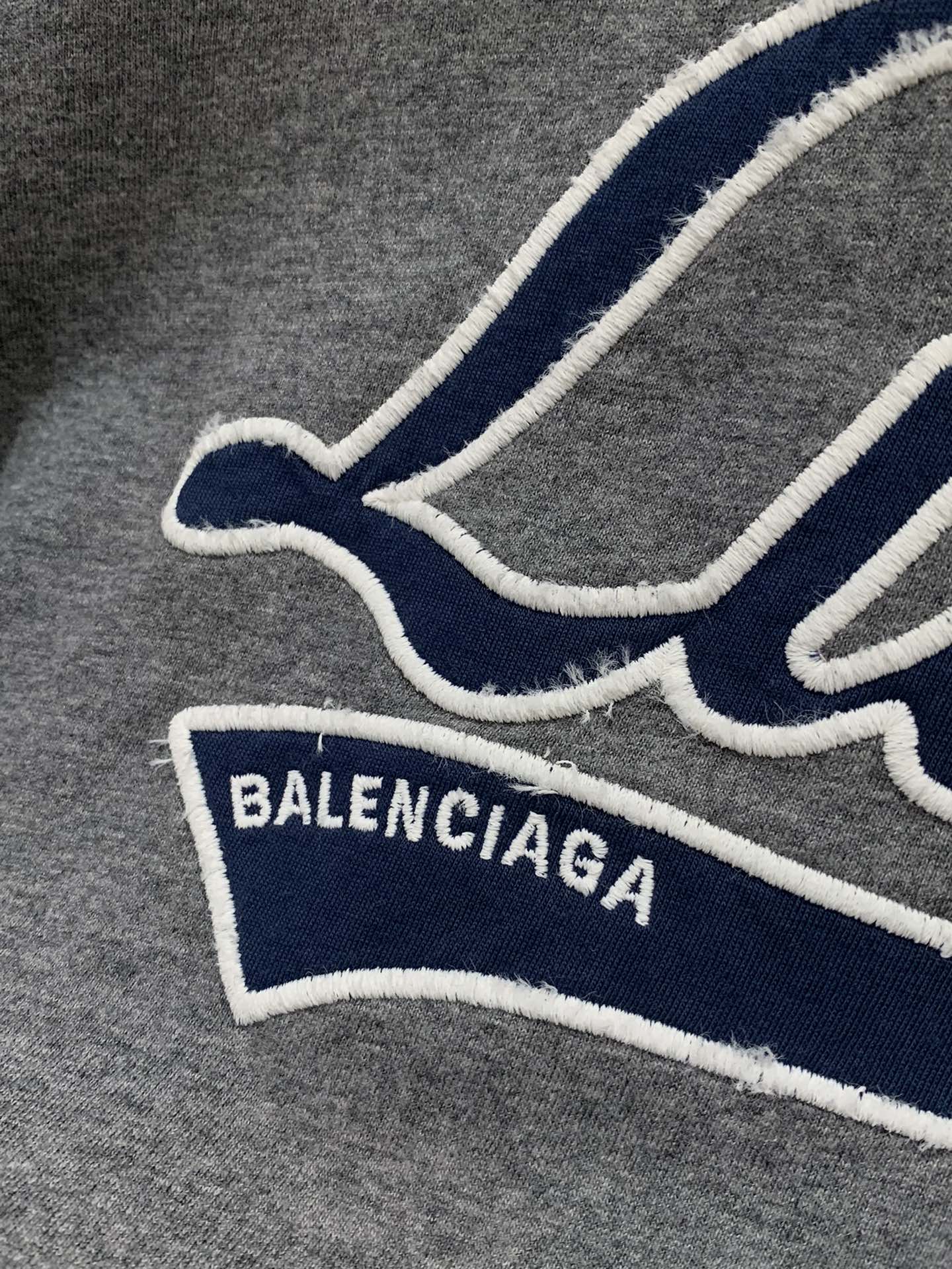 ，Balenciaga 巴黎世家，2025夏季最新款，专柜同步有售，原单狠货，爆款时尚休闲圆领短袖T恤，