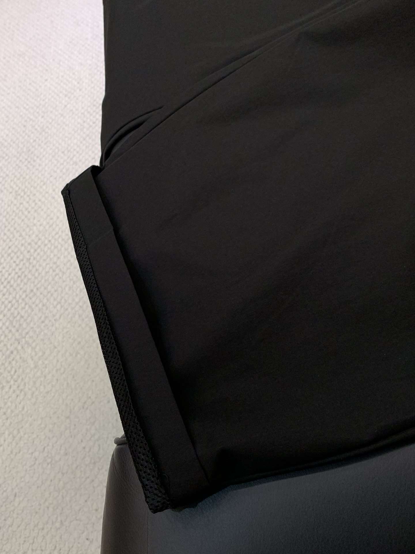 ，Balenciaga 巴黎世家，2025秋季最新品，专柜同步有售，原单狠货，时尚休闲裤，进口原版水洗弹