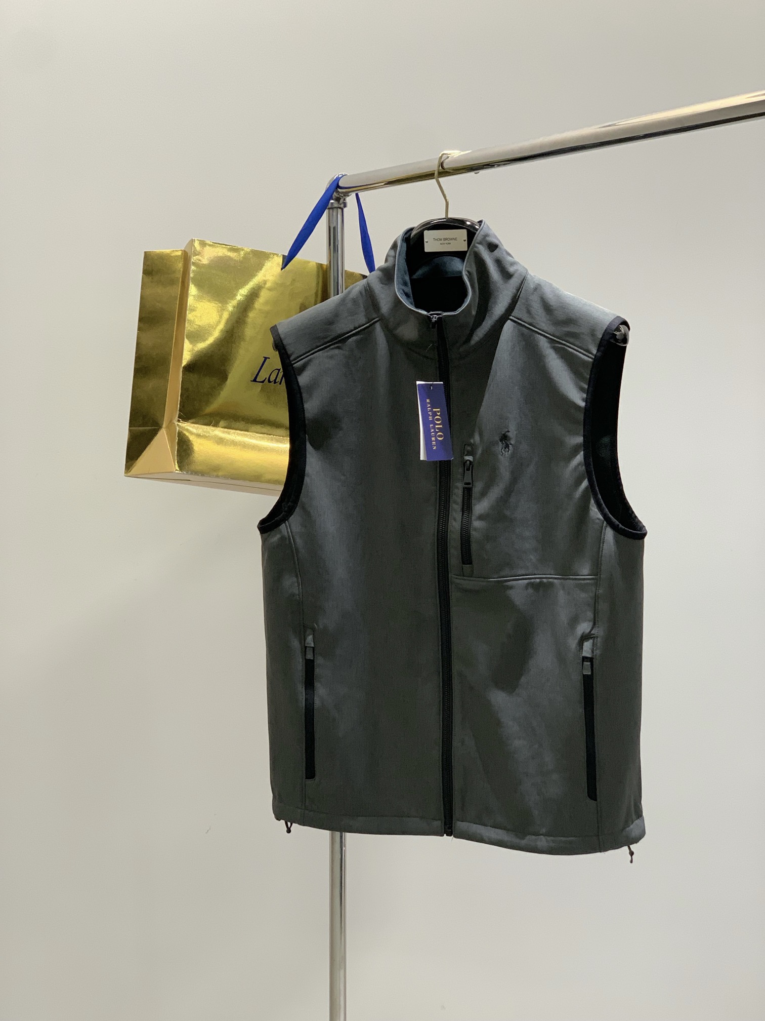 ，POLO， 2025秋冬新品，专柜同步有售，简约时尚休闲➕绒马甲，原版进口面料，舒适透气，顶级刺绣🪡工