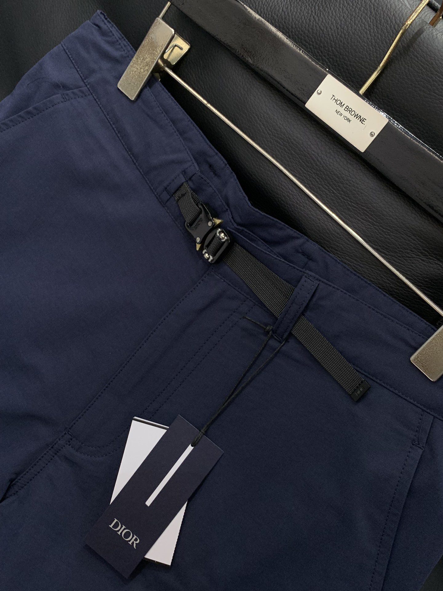 ，Dior 迪奥， 2025秋季新品，专柜同步有售，简约时尚休闲裤，原版进口面料，舒适透气，顶级印花工艺