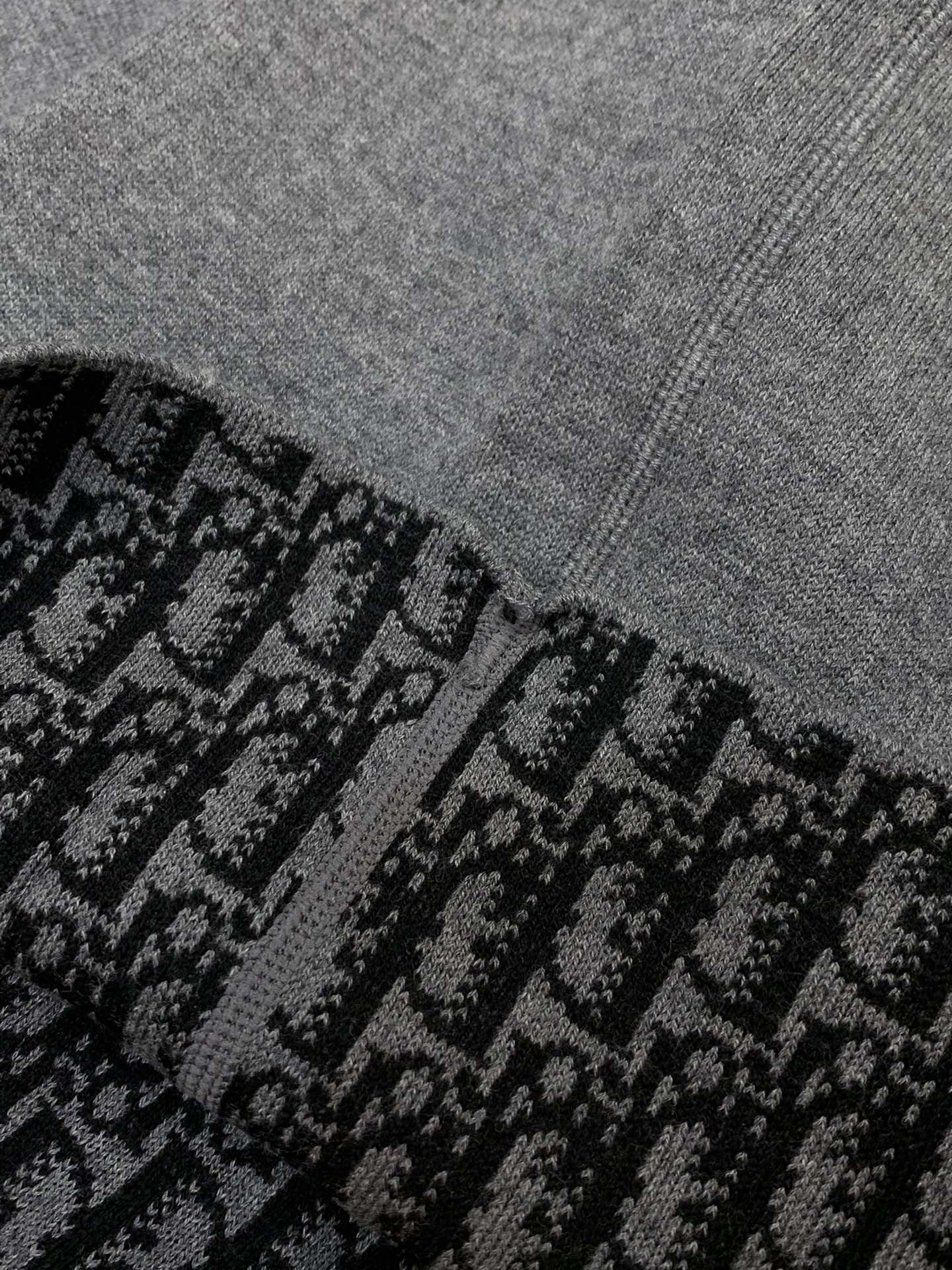 ，Dior 迪奥， 2025秋季新品，专柜同步有售，简约时尚针织休闲裤，原版进口面料，舒适透气，顶级针织