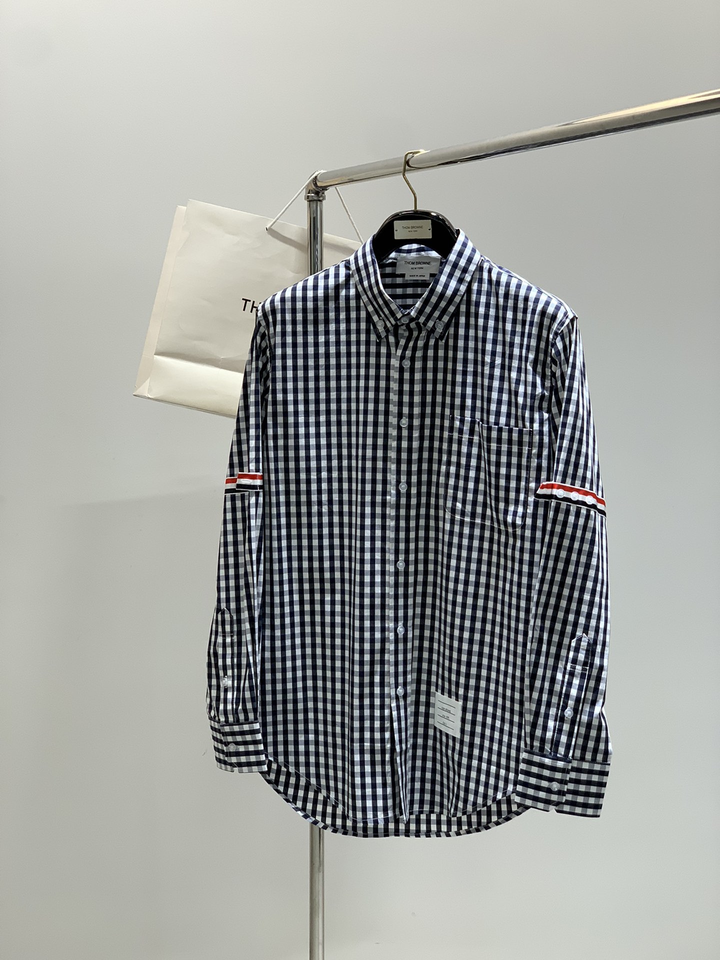 ，Thom Browne 汤姆·布朗 ，2025秋季最新品，时尚休闲长袖衬衫，专柜同步有售，原单狠货，采