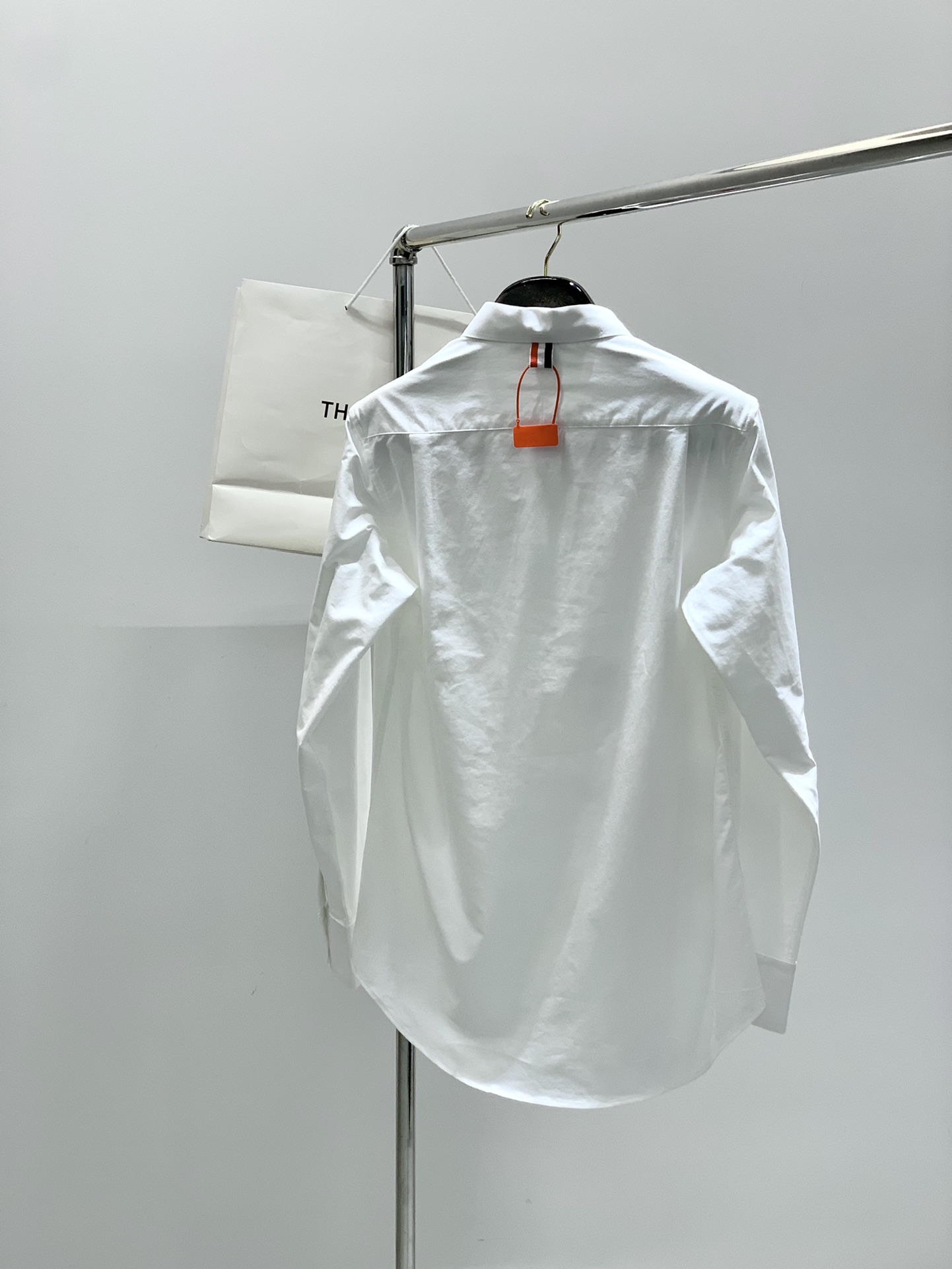 ，Thom Browne 汤姆·布朗 ，2025秋季最新品，时尚休闲长袖衬衫，专柜同步有售，原单狠货，采