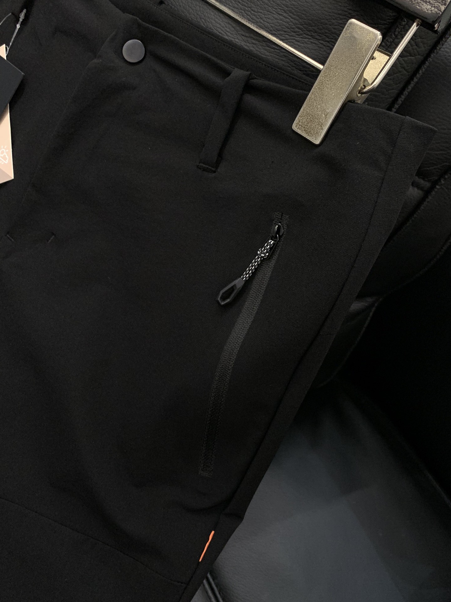 ，ARCTERYX 始祖鸟，2025夏秋新品，时尚休闲裤，专柜同步有售，原单狠货，采用进口原版面料，顶级