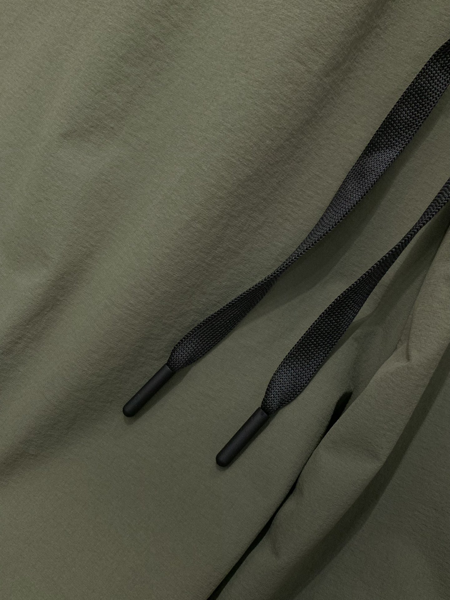 ，ARCTERYX 始祖鸟，2025夏秋新品，时尚休闲裤，专柜同步有售，原单狠货，采用进口原版面料，顶级