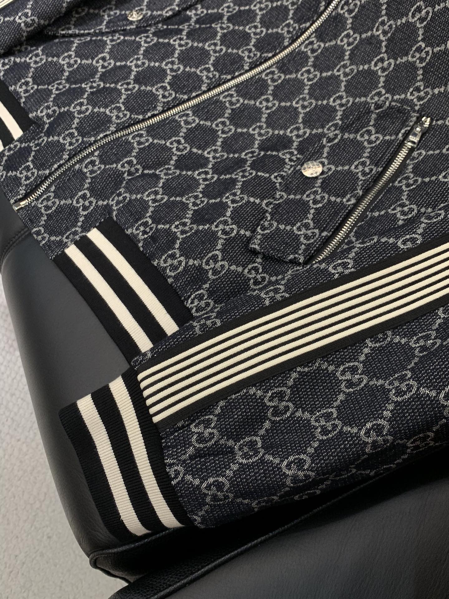，Gucci 古驰，2025秋季最新款，专柜同步有售，原单狠货，时尚休闲棒球服外套，上身很有特点！吸睛而