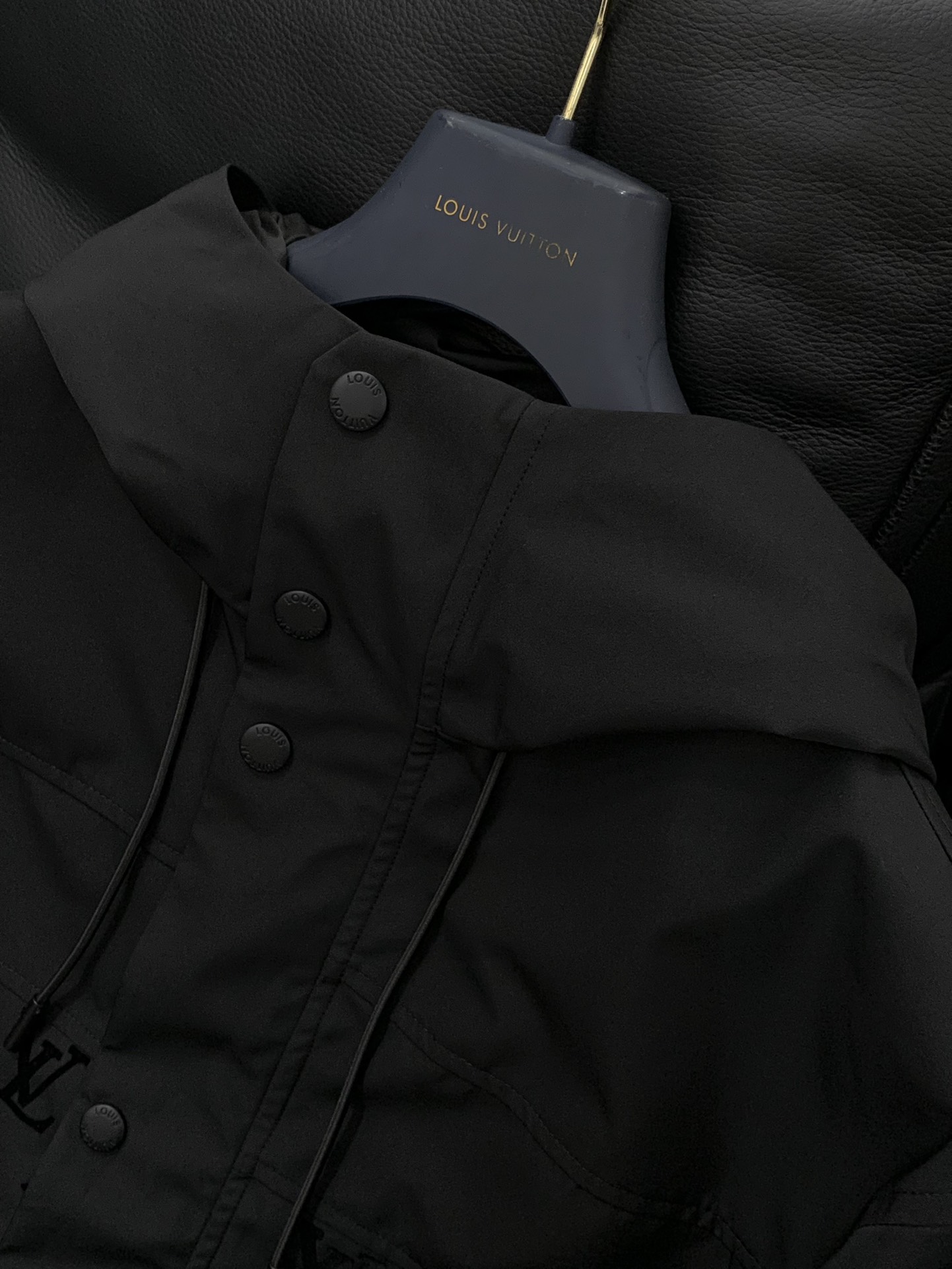 ，LouisVuitton 路易威登，2025秋季最新款，专柜同步有售，原单狠货，时尚休闲连帽外套，上身