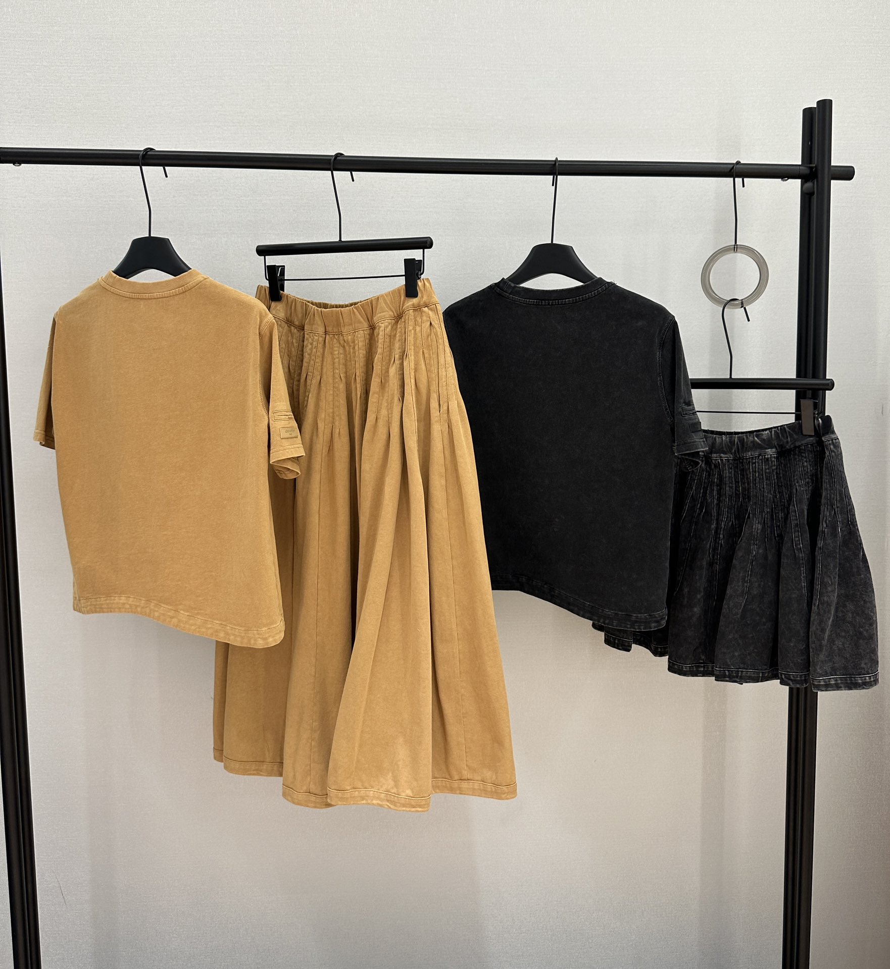 Vintage Striped Pleated Skirt with Elastic Waist - Casual & Stylish 10 i1756371268 5213 8
