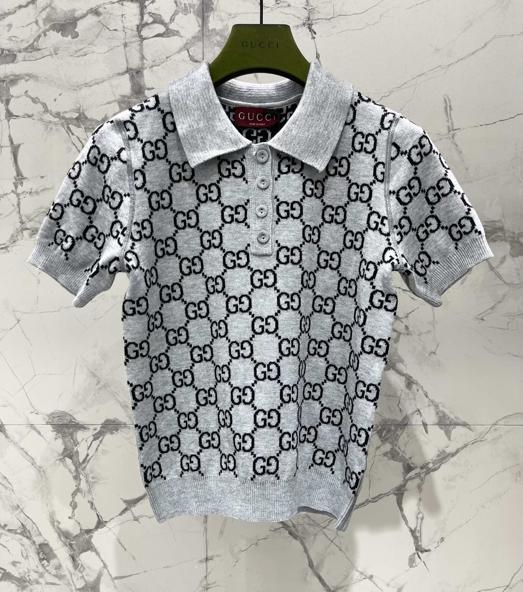 GUCCI Double-Sided Jacquard Knit Short Sleeve Top in Wool Blend 3 i1756375517 3375 1