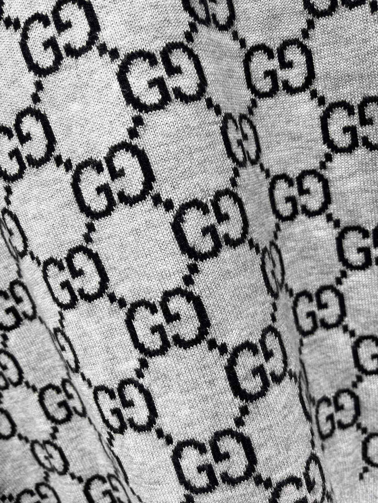 GUCCI Double-Sided Jacquard Knit Short Sleeve Top in Wool Blend 6 i1756375517 7755 4