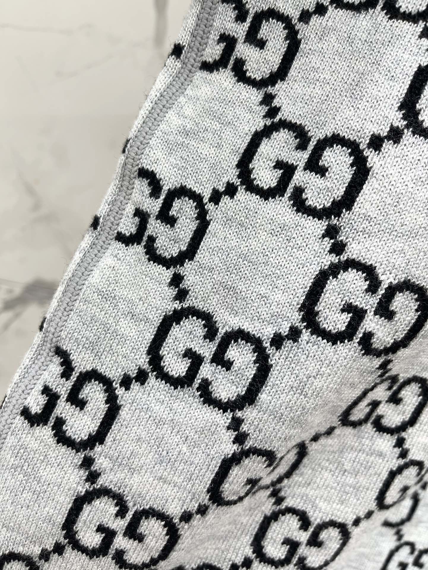 GUCCI Double-Sided Jacquard Knit Short Sleeve Top in Wool Blend 7 i1756375517 7785 5