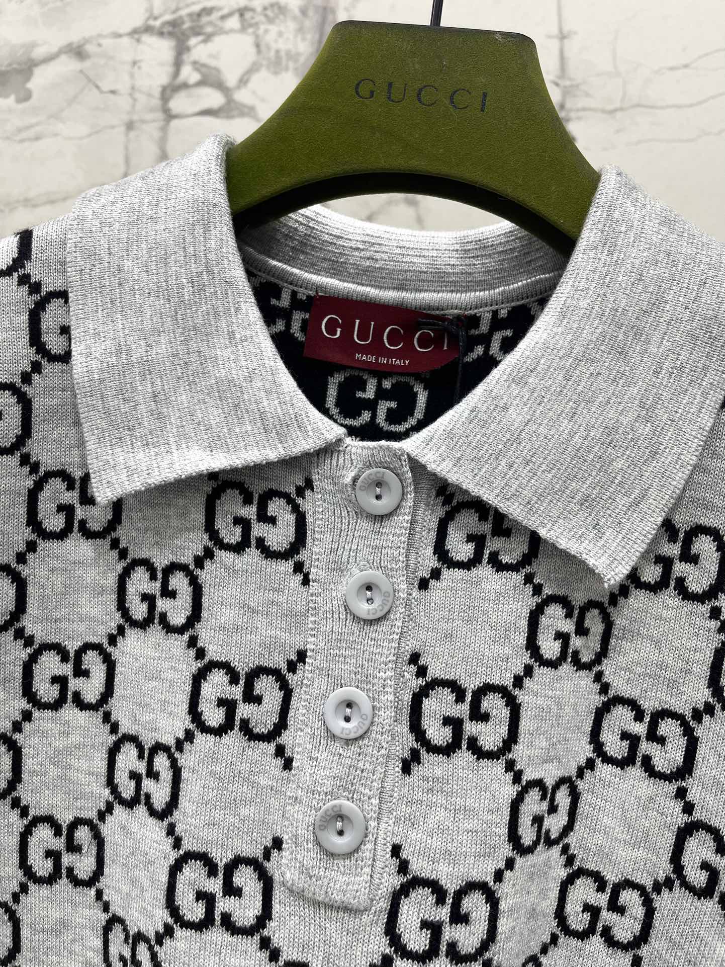 𝗚𝗨𝗖𝗖𝗜* 古驰双面GG羊毛提花短袖Polo衫质感狠狠拿捏了🤌 羊毛材质摸起来软乎乎的，贴身穿都超舒服