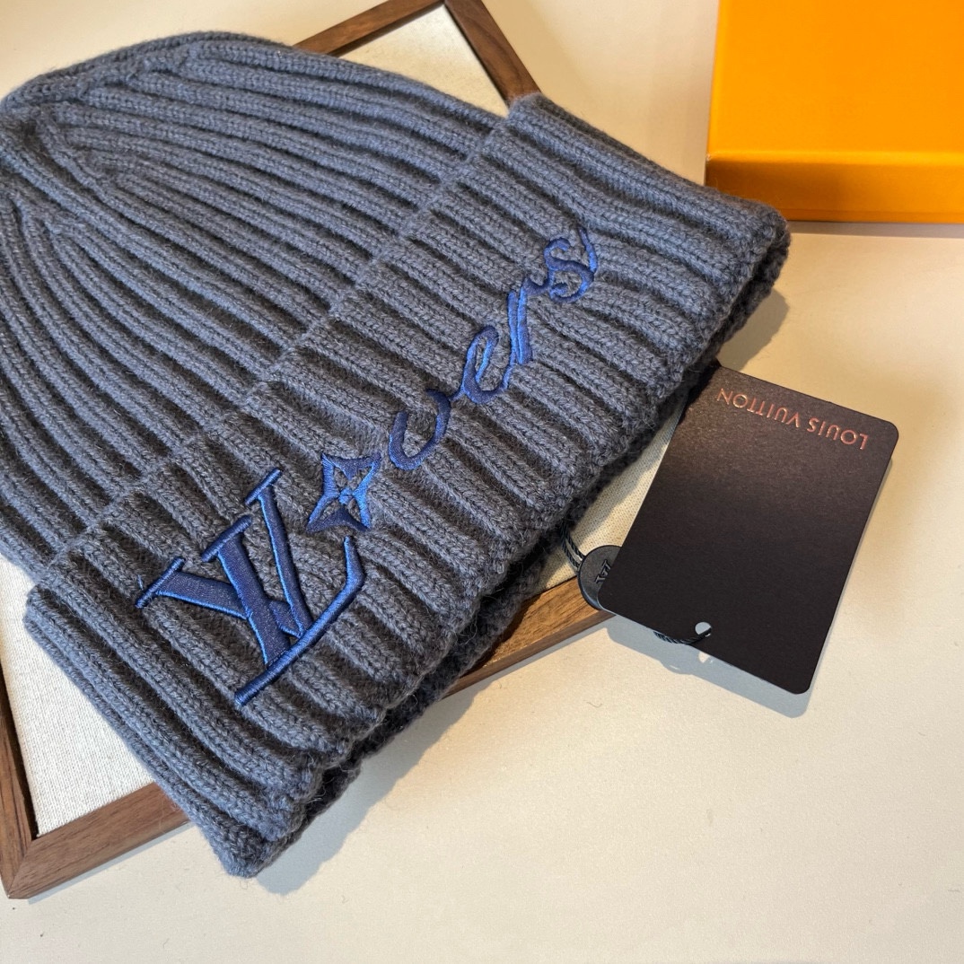 🆕

Lv路易斯新款毛线帽