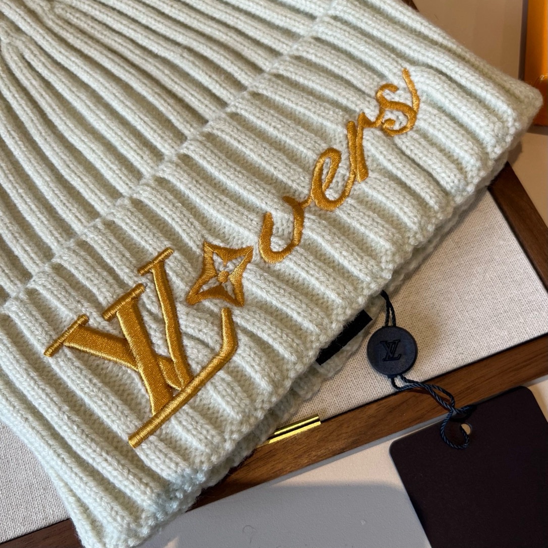 🆕

Lv路易斯新款毛线帽