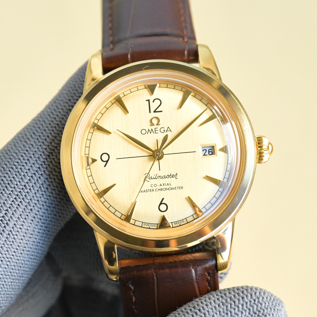 NO:340231,White and gold new Omega Seahorse Series!  It took up to 6 months!  Ultra-thin men's automatic mechanical watch, using imported original movement (non-market domestic machine), vibration frequency 28,800 times per hour, zero rework quality, diameter 40mm original size, ultra-thin craftsmanship 8mm, and using imported calfskin from Italy!  Pot cover glass material!  Super waterproof 100 meters!  The same style in the counter, one to one replica!  Take him with him and show his strength and extraordinary spirit!  Glorious, eternal nobility., omega, cowhide19860909白 金 新款欧米茄海马系列！耗时长达6个月！超薄男士自动机械腕表,采用进口原装机芯（非市场国产机）,每小时振频28800次,零返修质量,直径40mm原装尺寸,超薄工艺8mm,采用意大利进口小牛皮！锅盖玻璃材质！超强防水100米！专柜同款,一比一复刻！带上他锋芒尽显,气派不凡！耀眼光辉,永恒尊贵.,,omega,cowhide,Watch