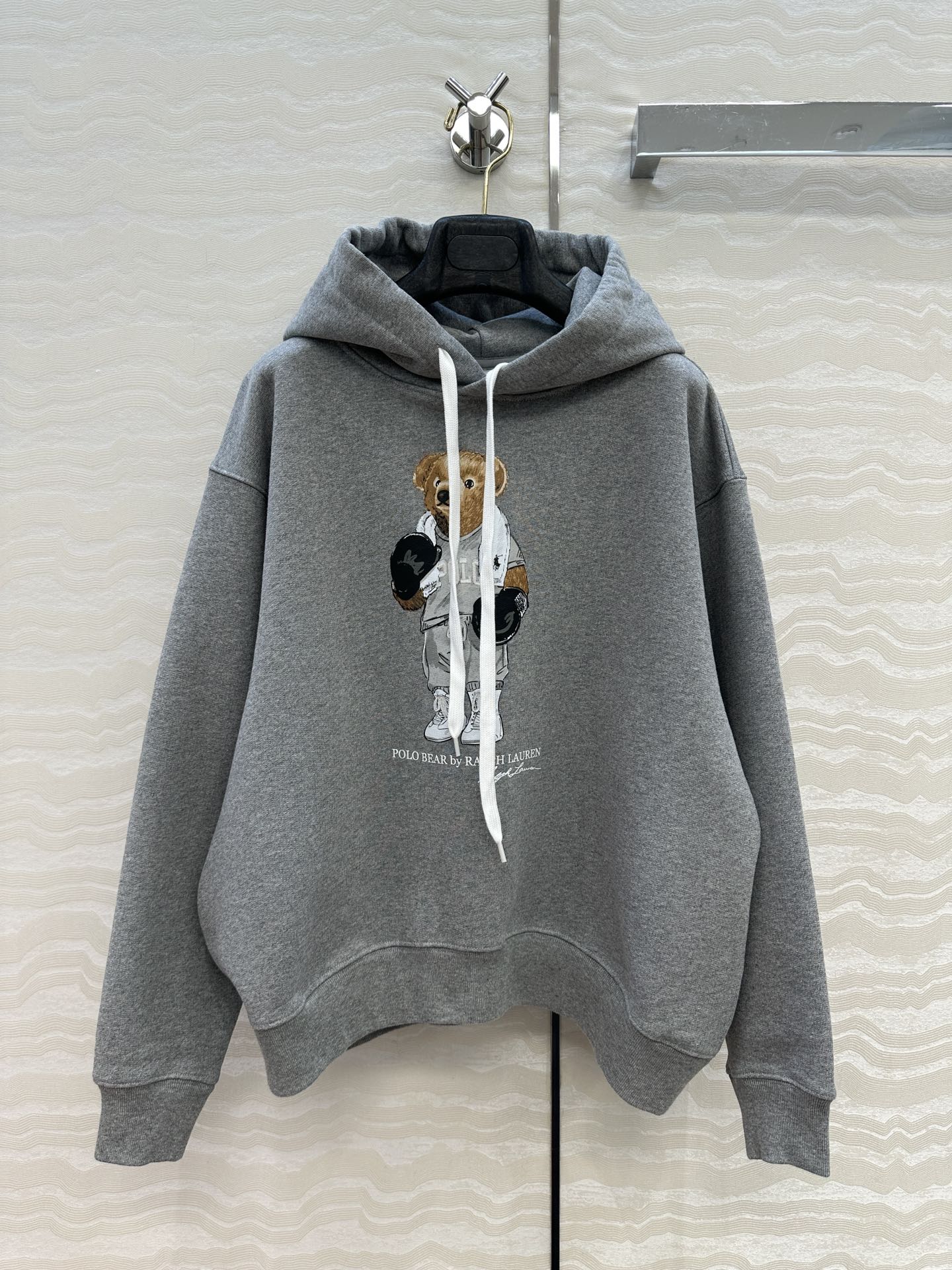 Ralph Lauren Grijze Hoodie met Boksende Beer - Stijlvol & Comfortabel