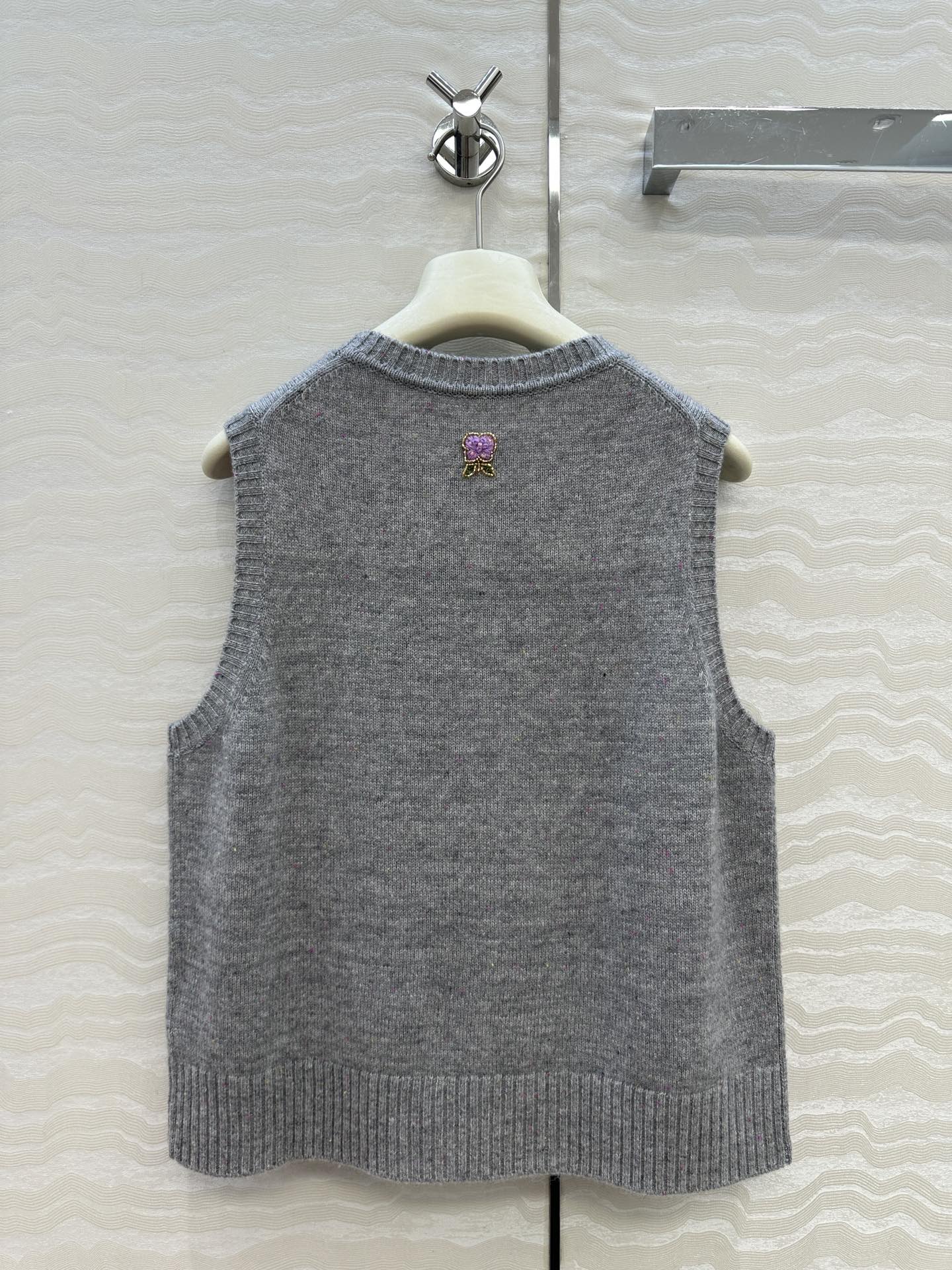 Elegant Embroidered Floral Bird Wool Blend Vest Top, Sleeveless Sweater for Women 9 i1756405955 3071 7