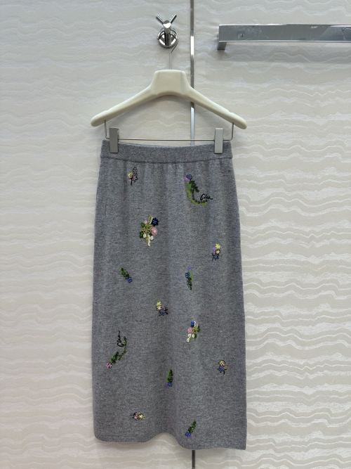 Elegant Wool Blend Skirt with Floral Embroidery,Grey, Size S-L 1 Elegant Wool Blend Skirt with Floral Embroidery,Grey, Size S-L