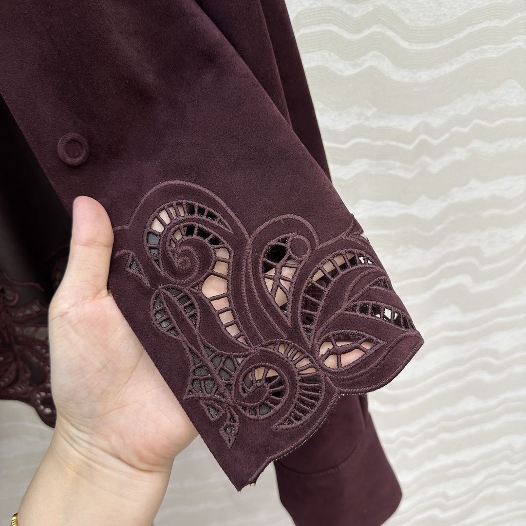 独家首发❤️品质控必入！ES蕾丝之王，重工艺定位瑞士机缕空刺绣麂皮绒面羊皮衬衫外套❤️内面全闭绒工艺小羊