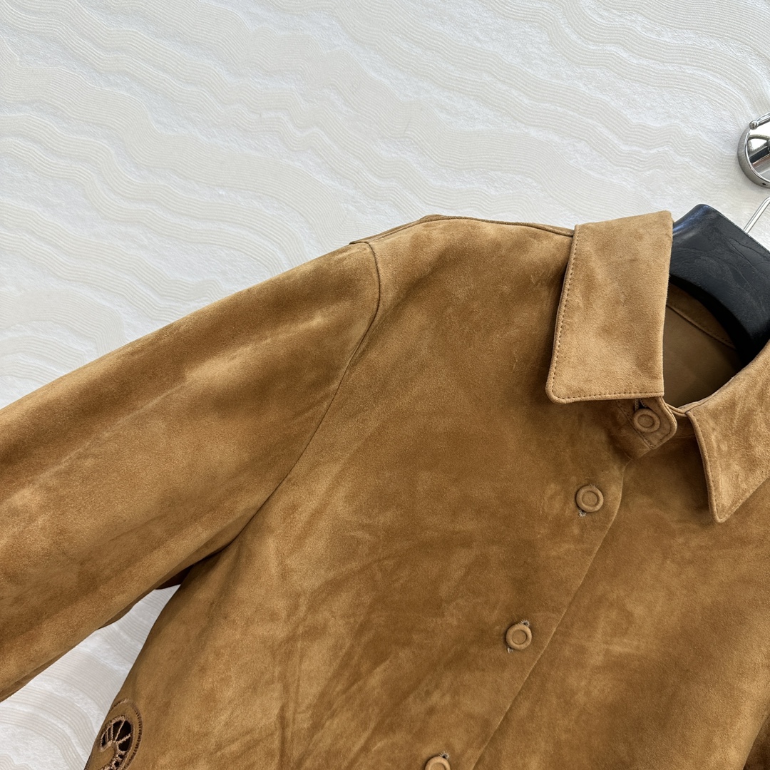 独家首发❤️品质控必入！ES蕾丝之王，重工艺定位瑞士机缕空刺绣麂皮绒面羊皮衬衫外套❤️内面全闭绒工艺小羊