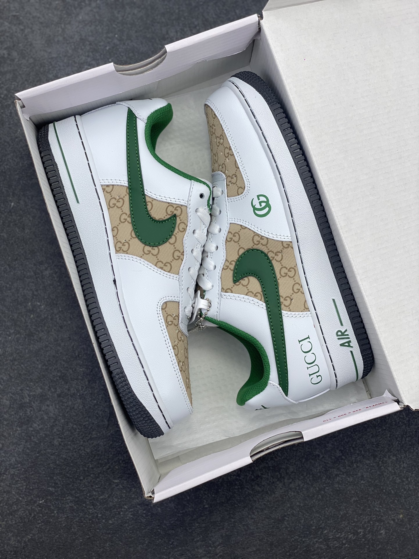 图片[9]-NIke Air Force 1 \’07 Low “古驰联名——花纹草绿”空军一号 低帮 运动鞋 休闲鞋 折边针车 工艺难度大 原楦头原纸板 原装鞋盒 定制五金配件 内置全掌气垫 原厂鞋底 货号：AH8462-004 尺码：36 36.5 37.5 38 38.5 39 40 40.5 41 42 42.5 43 44 44.5 45-选品中心