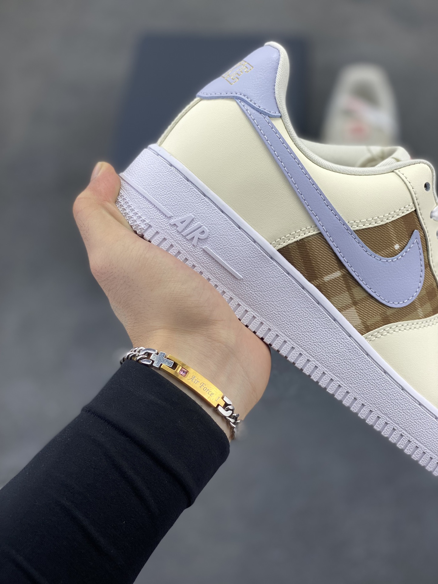 图片[6]-Nike Air Force 1 Low 07 米蓝 原楦头原纸板 打造纯正低帮空军版型 专注外贸渠道 全掌内置蜂窝气垫 原盒配件 原厂中底钢印、拉帮完美 货号：IH7352-001 尺码：36 36.5 37.5 38 38.5 39 40 40.5 41 42 42.5 43 44 44.5 45-选品中心