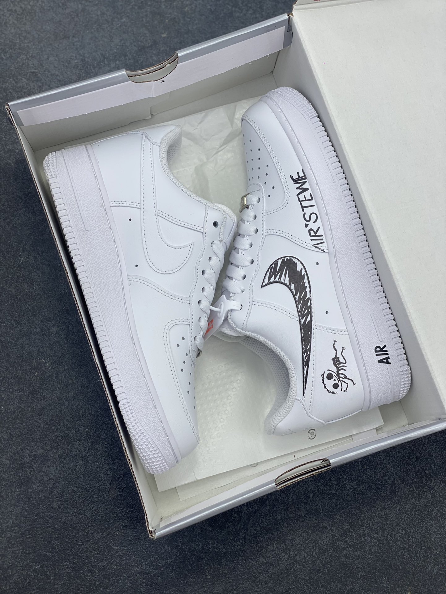 图片[9]-Nike Air Force 1 Low’07 捣蛋鬼 空军一号低帮休闲板鞋 定制皮料 定制鞋盒 原楦原纸板 纯正空军版型 内置全掌气垫 货号：ZH0316-096 尺码：36 36.5 37.5 38 38.5 39 40 40.5 41 42 42.5 43 44 44.5 45-选品中心