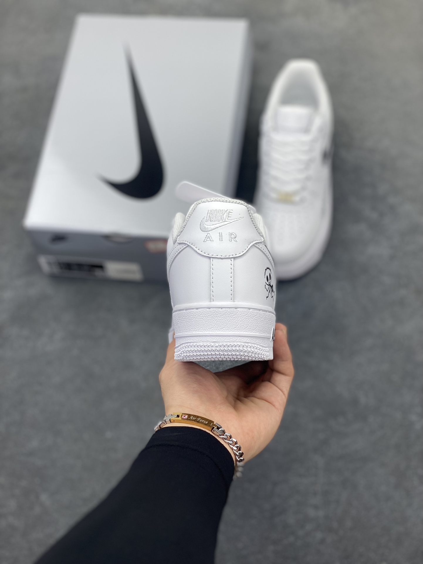 图片[4]-Nike Air Force 1 Low’07 捣蛋鬼 空军一号低帮休闲板鞋 定制皮料 定制鞋盒 原楦原纸板 纯正空军版型 内置全掌气垫 货号：ZH0316-096 尺码：36 36.5 37.5 38 38.5 39 40 40.5 41 42 42.5 43 44 44.5 45-选品中心