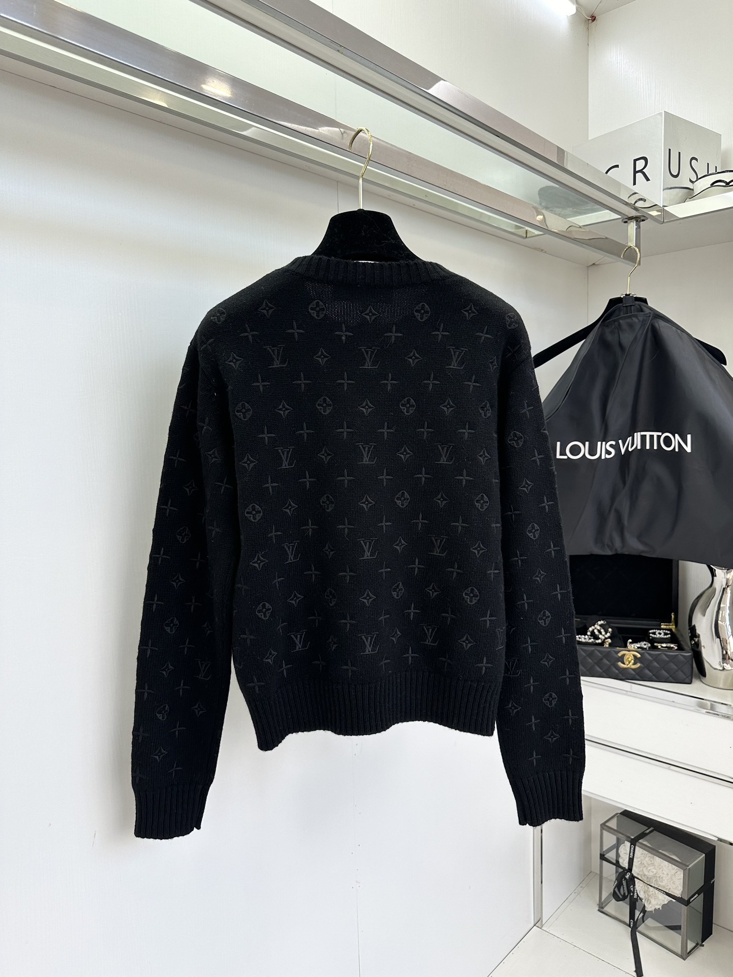 Louis Vuitton Cashmere Embroidered Sweater - Elegant & Luxurious Knitwear 9 i1756425417 8296 7