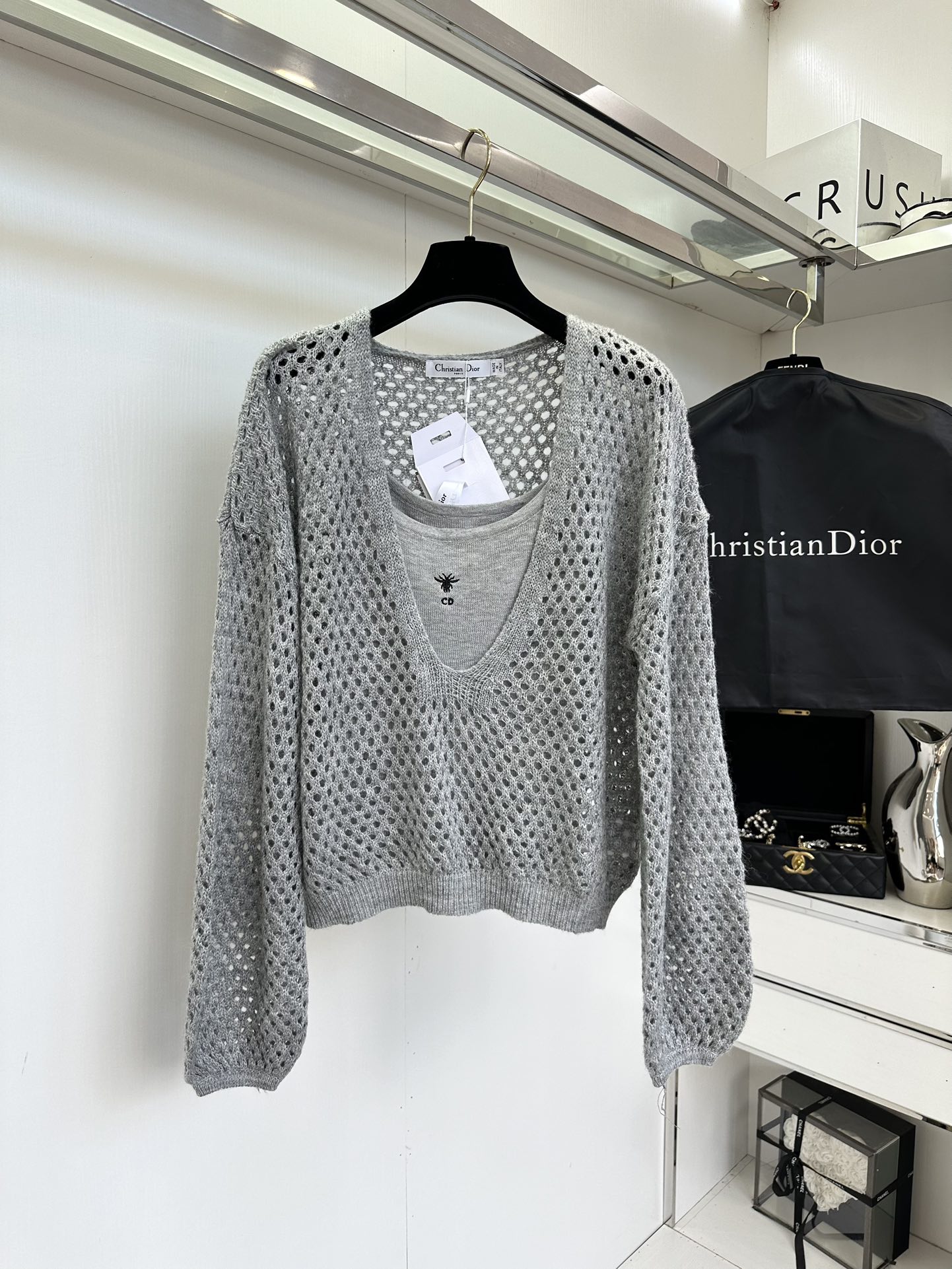 Dior Two-Piece Wool Knit Set: Stylish Layered Fashion 7 i1756428449 8428 5