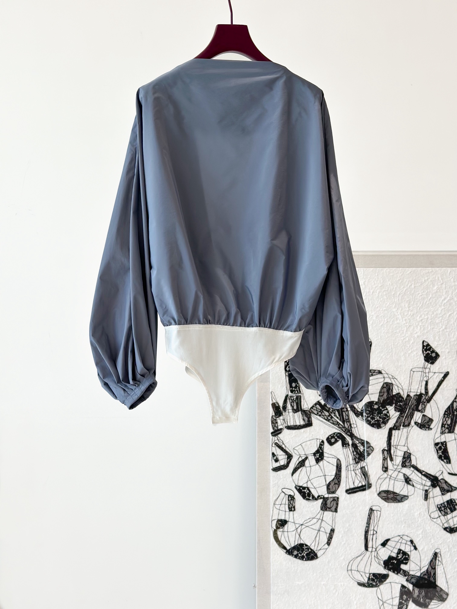 Alaia Lantaarnmouw Bodysuit met Open Rug en Rechte Schouders - 2025 Herfst/Winter