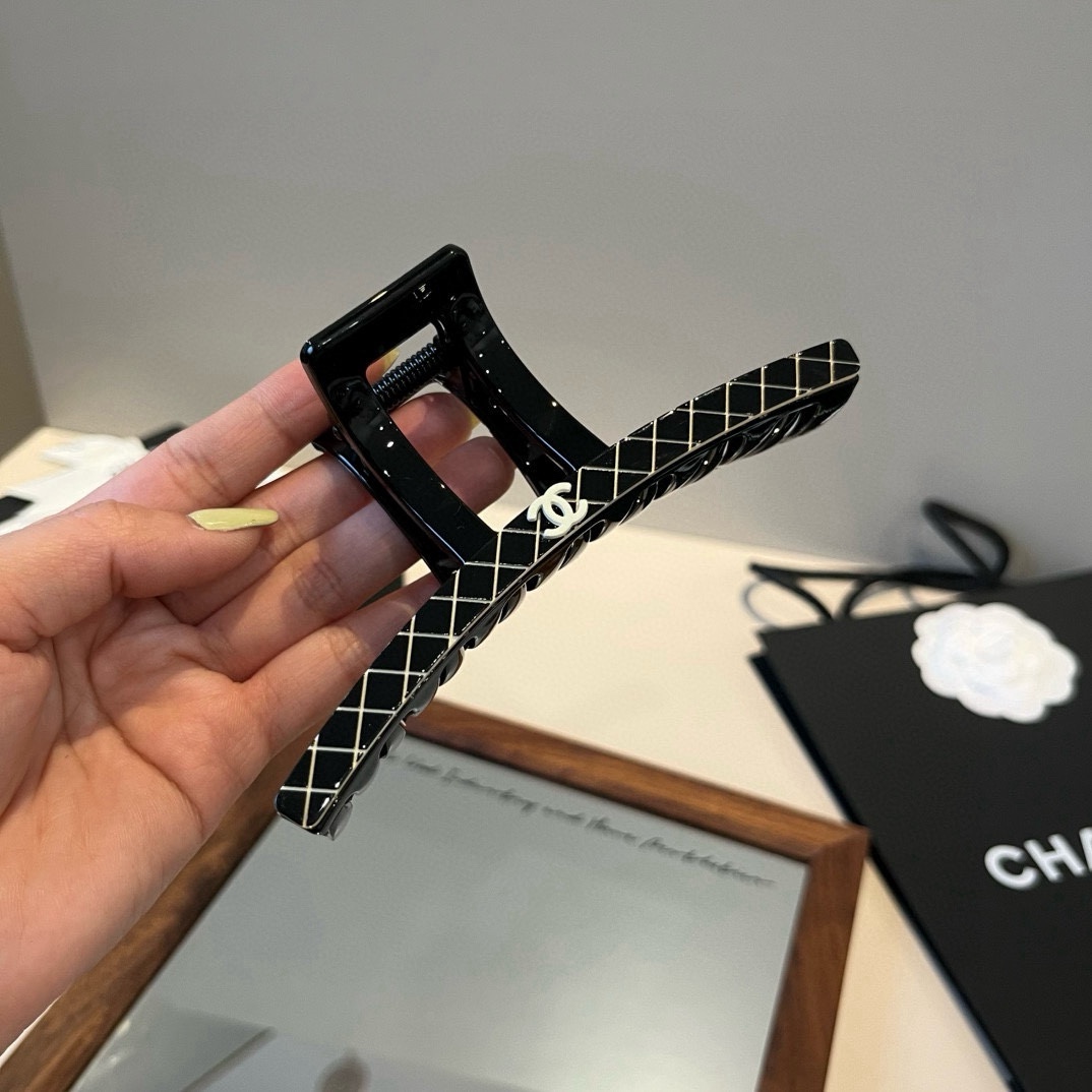 🆕

Chanel香奈儿新款发夹