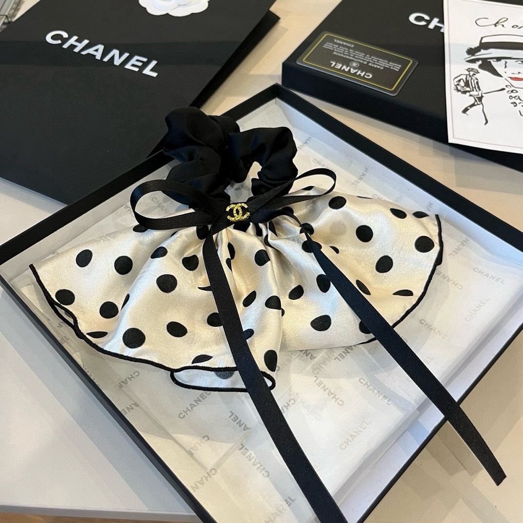🆕

Chanel香奈儿高级发圈，带手工钉珠