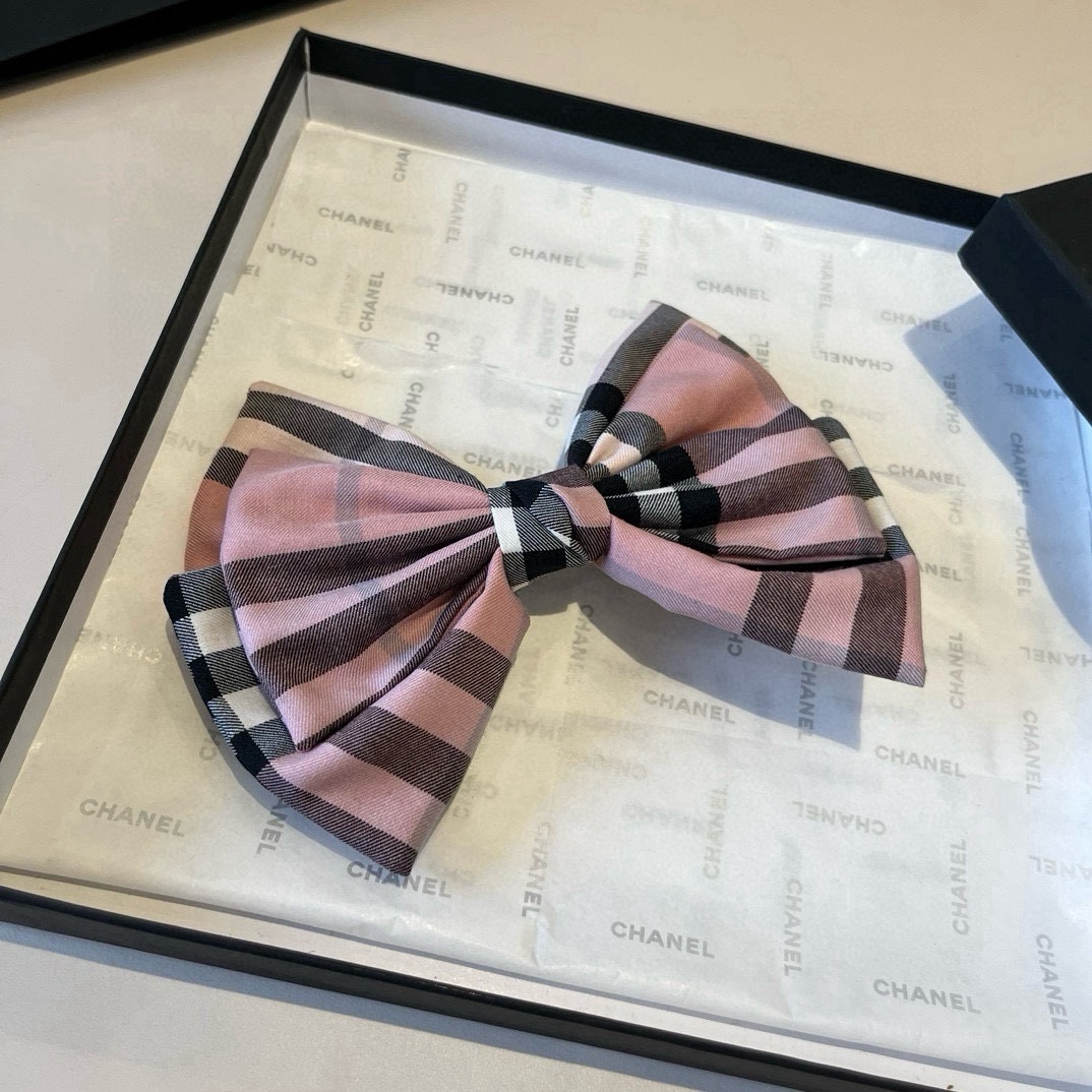 🆕

巴宝莉Burberry新款盒子蝴蝶结🎀顶夹