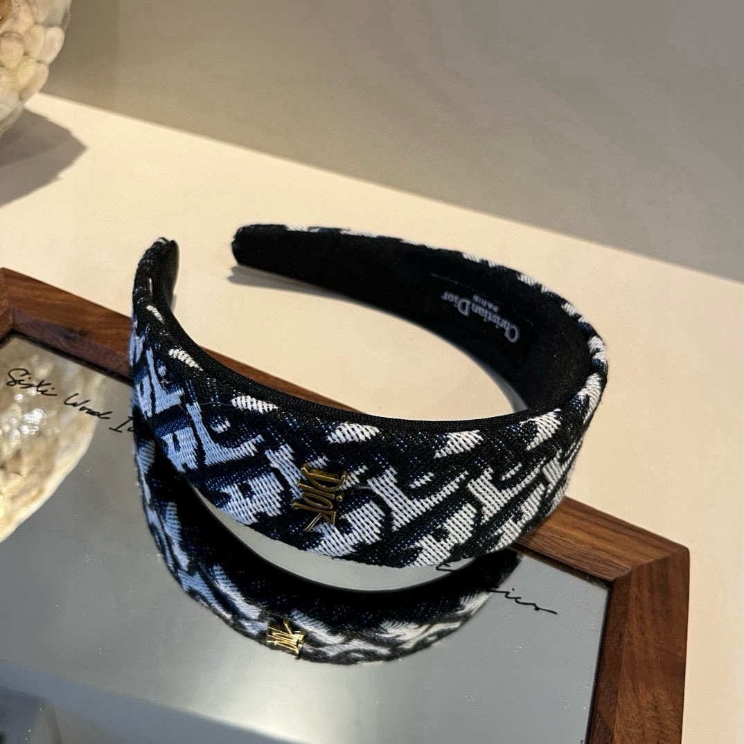 🆕

Dior迪奥新款发箍