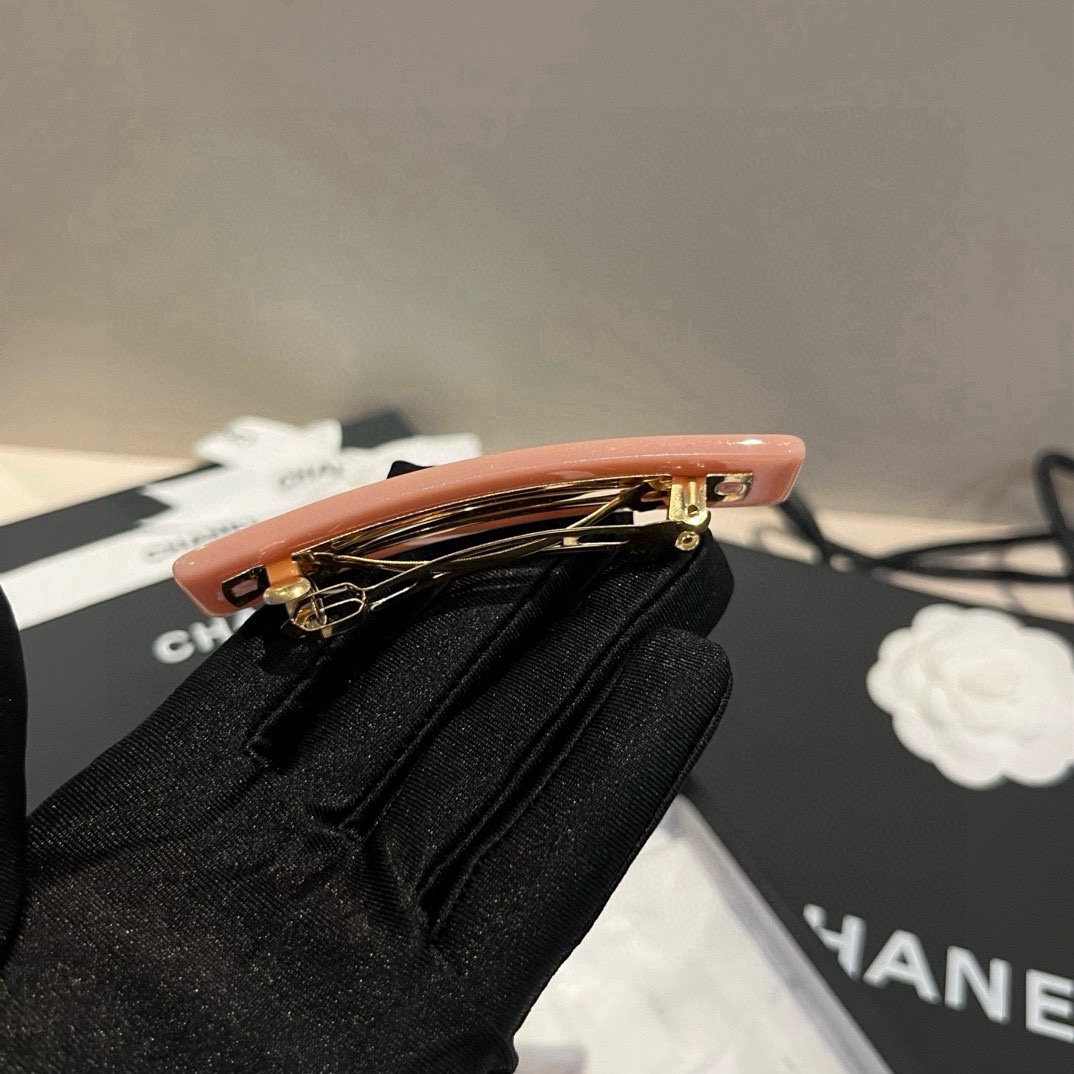 🆕

Celine赛琳新款发夹