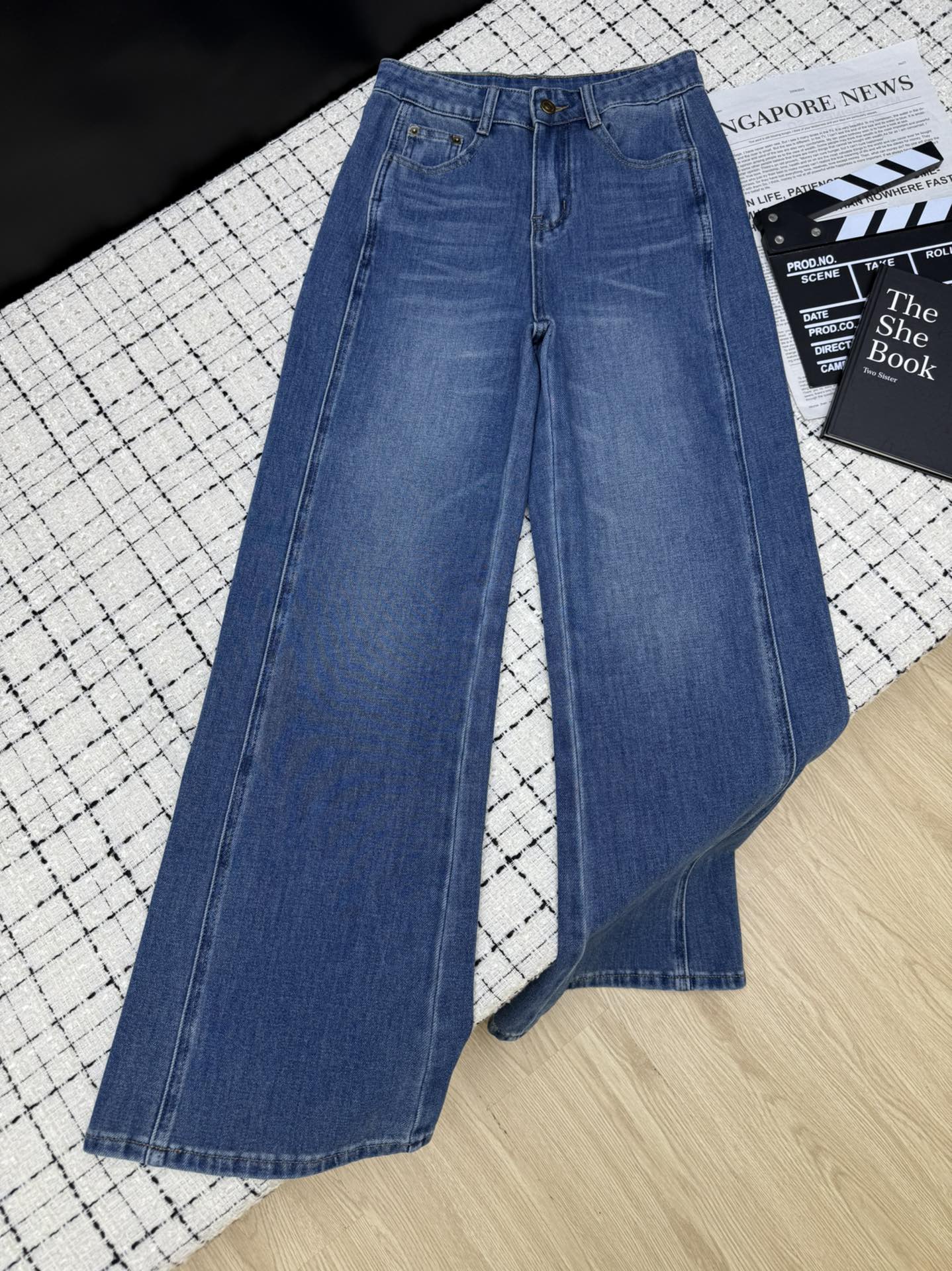 NO:480781,25 new models, straight jeans on both sides, visually huge and slim, all kinds of coats and windbreakers look good, natural slack and atmosphere can be possessed, absolutely the king of classic pants, full of inclusiveness, high-end aura is in place in one step, SMLXLXXL, jeans, jackets & coats, alexander wang1986090925新款 两侧设计感直筒牛仔裤 视觉真的巨显瘦 各种外套大衣风衣叠搭都好看 天然的松弛感和氛围感都能拥有 绝对是经典裤王 包容性十足 高阶气场一步到位 一色SMLXLXXL,,jeans,jackets & coats,alexander wang,Women's clothing
