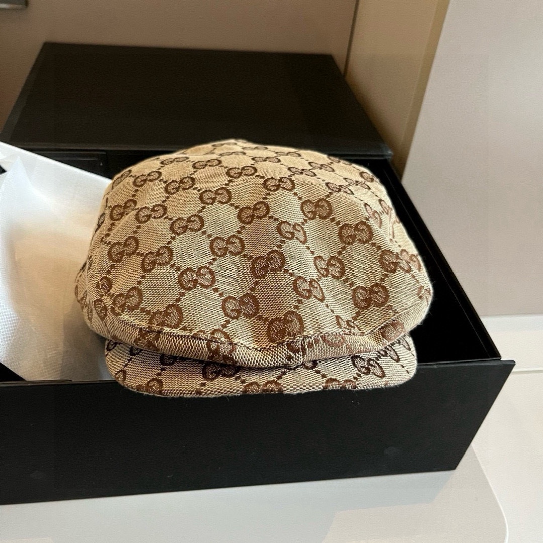🆕

Gucci古奇前进帽，画家帽，经典老花，头围57cm