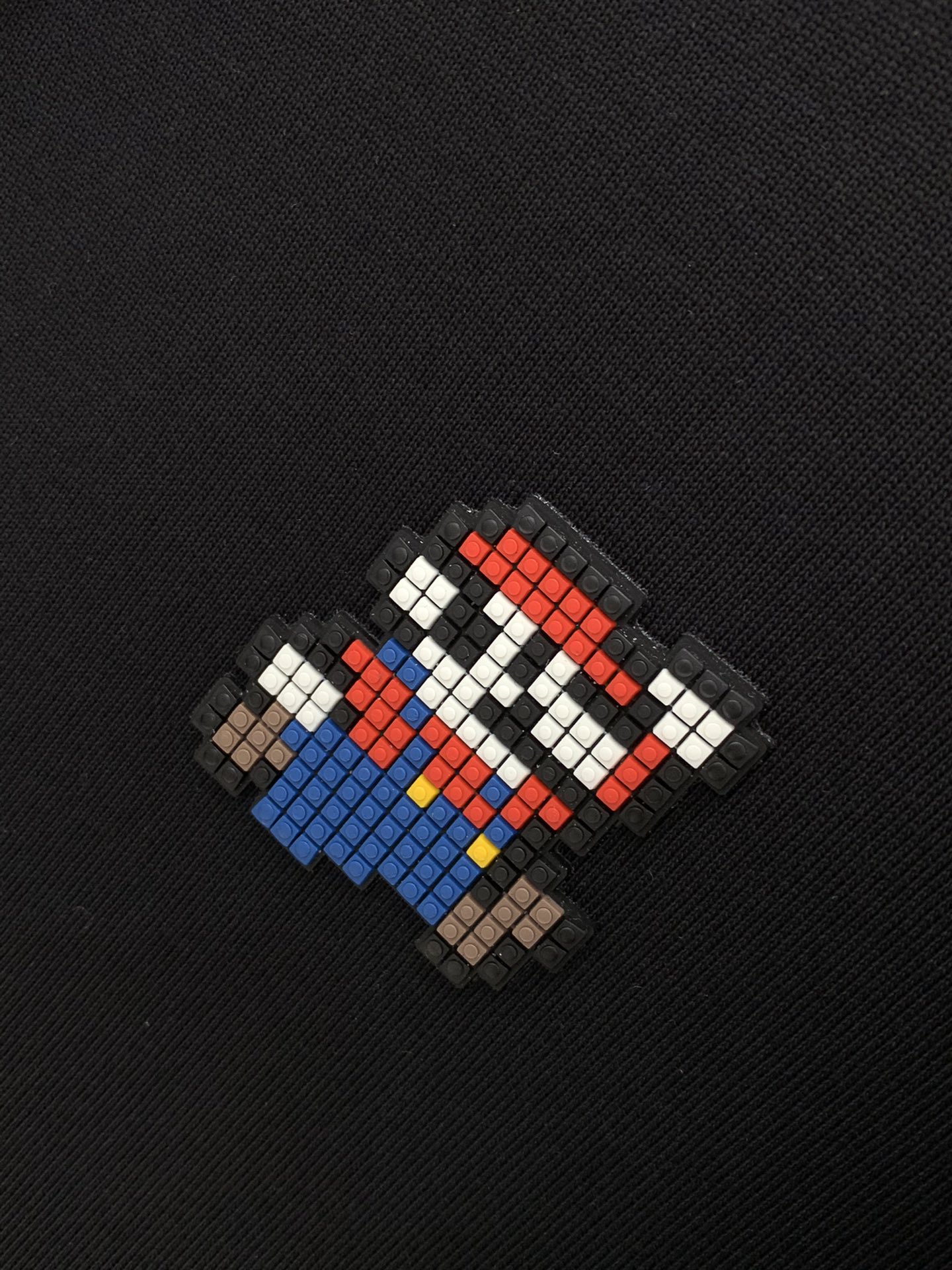 ，Loewe 罗意威，2025秋季最新款，专柜同步有售，原单狠货，时尚休闲圆领长袖T恤，上身很有特点！吸