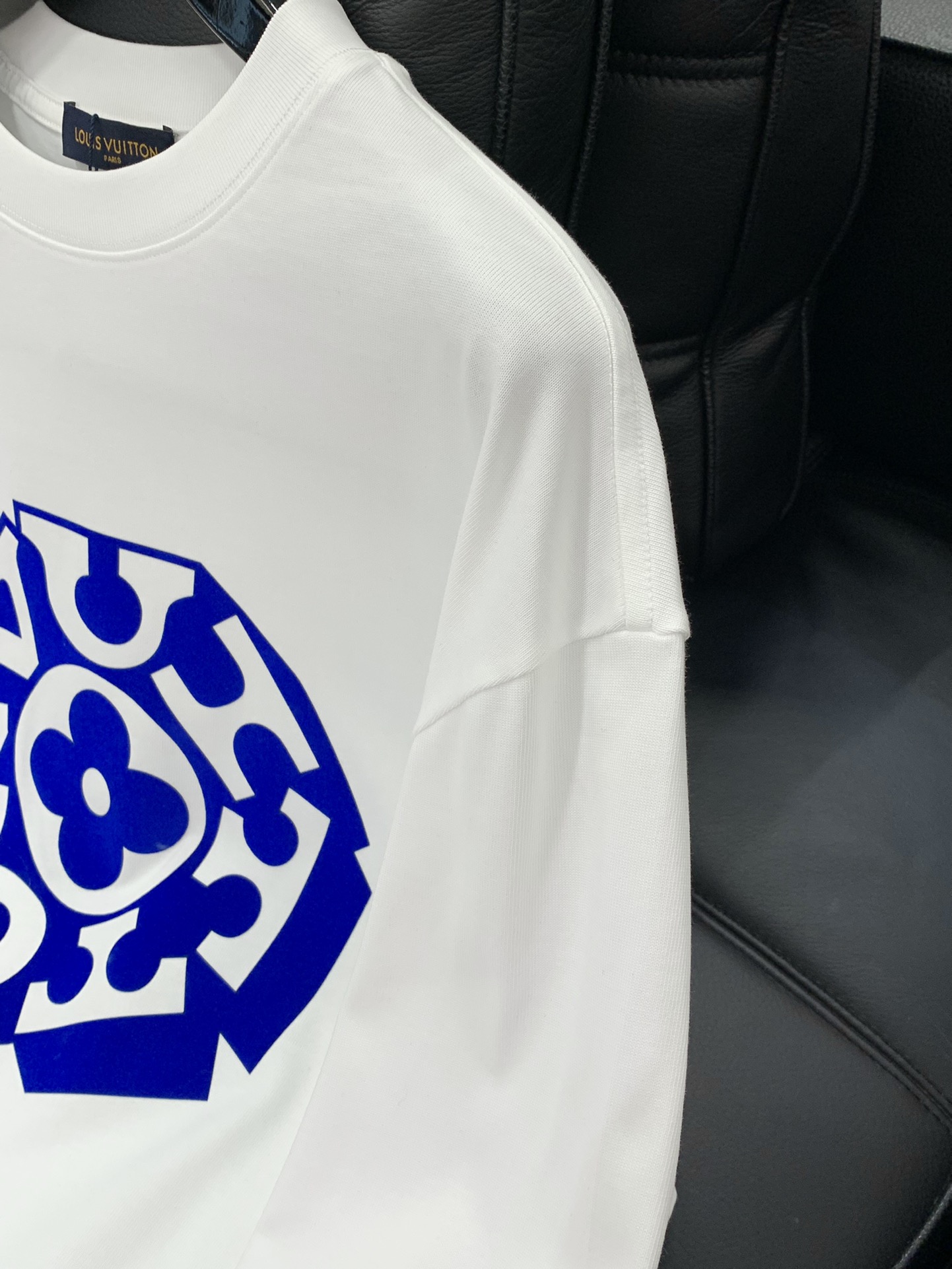 ，LouisVuitton 路易威登，2025秋季最新款，专柜同步有售，原单狠货，时尚休闲圆领长袖T恤，
