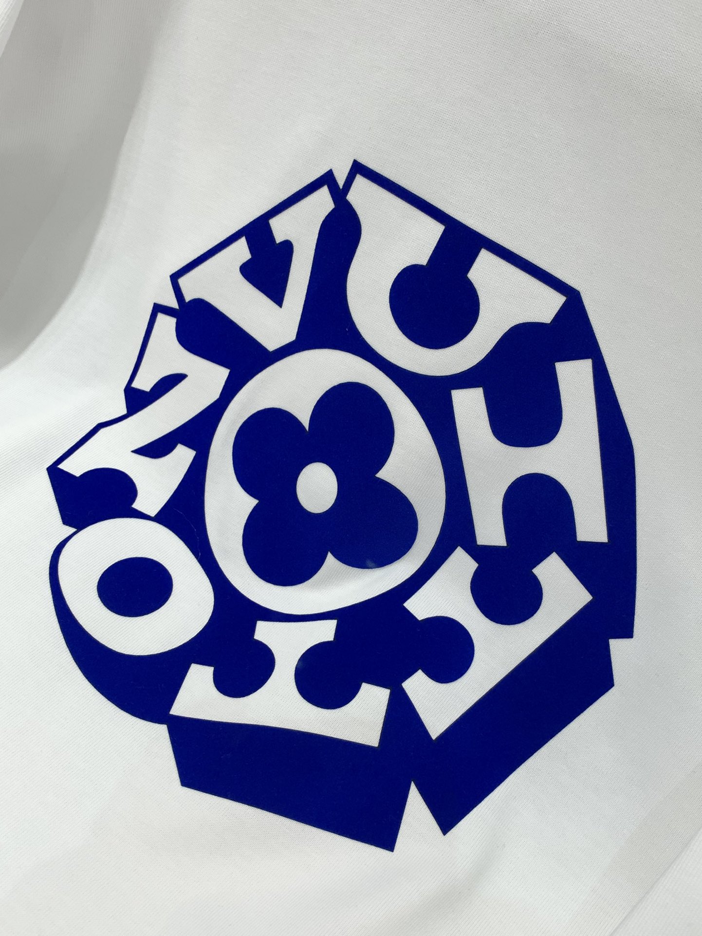 ，LouisVuitton 路易威登，2025秋季最新款，专柜同步有售，原单狠货，时尚休闲圆领长袖T恤，