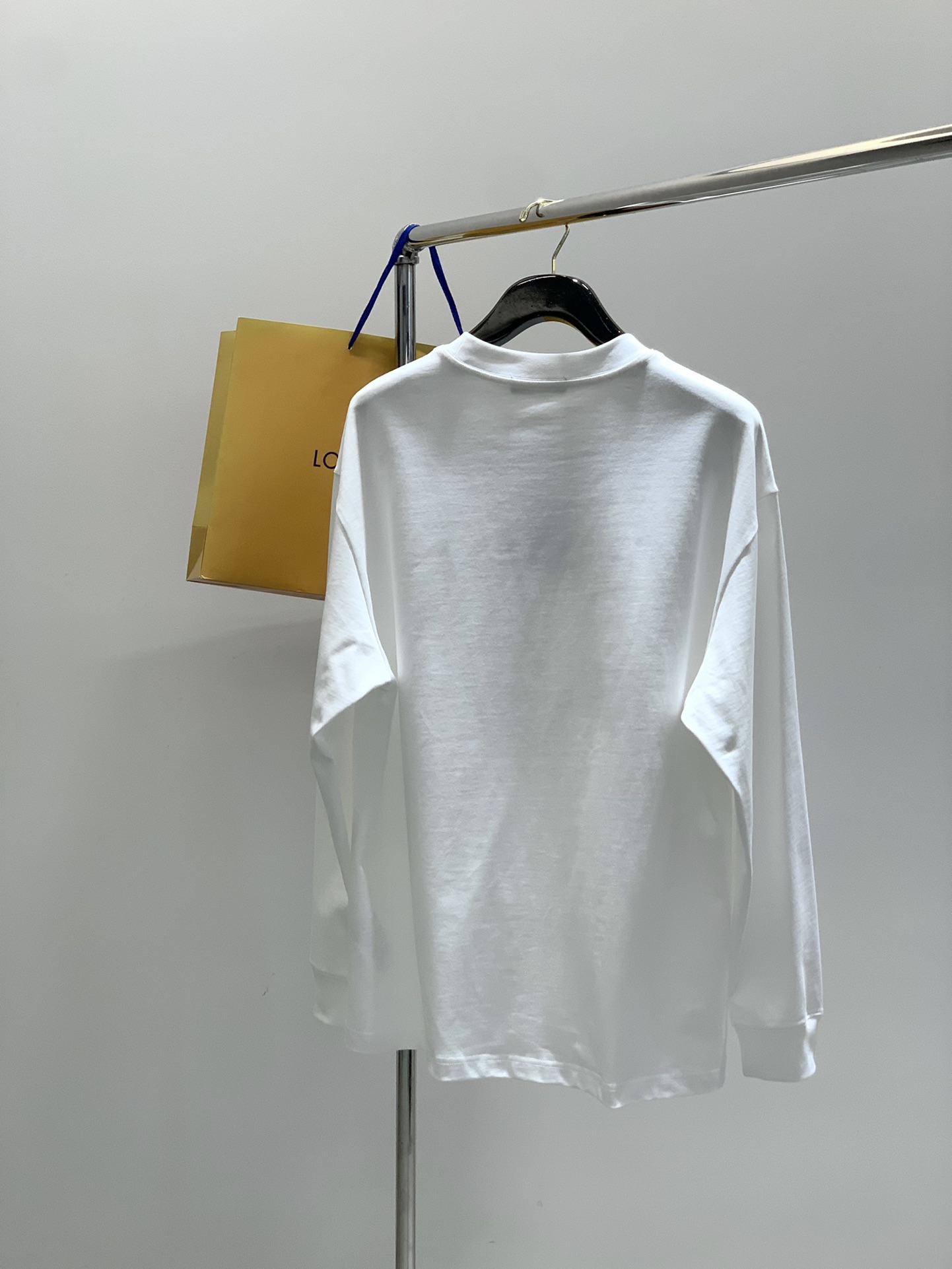 ，LouisVuitton 路易威登，2025秋季最新款，专柜同步有售，原单狠货，时尚休闲圆领长袖T恤，