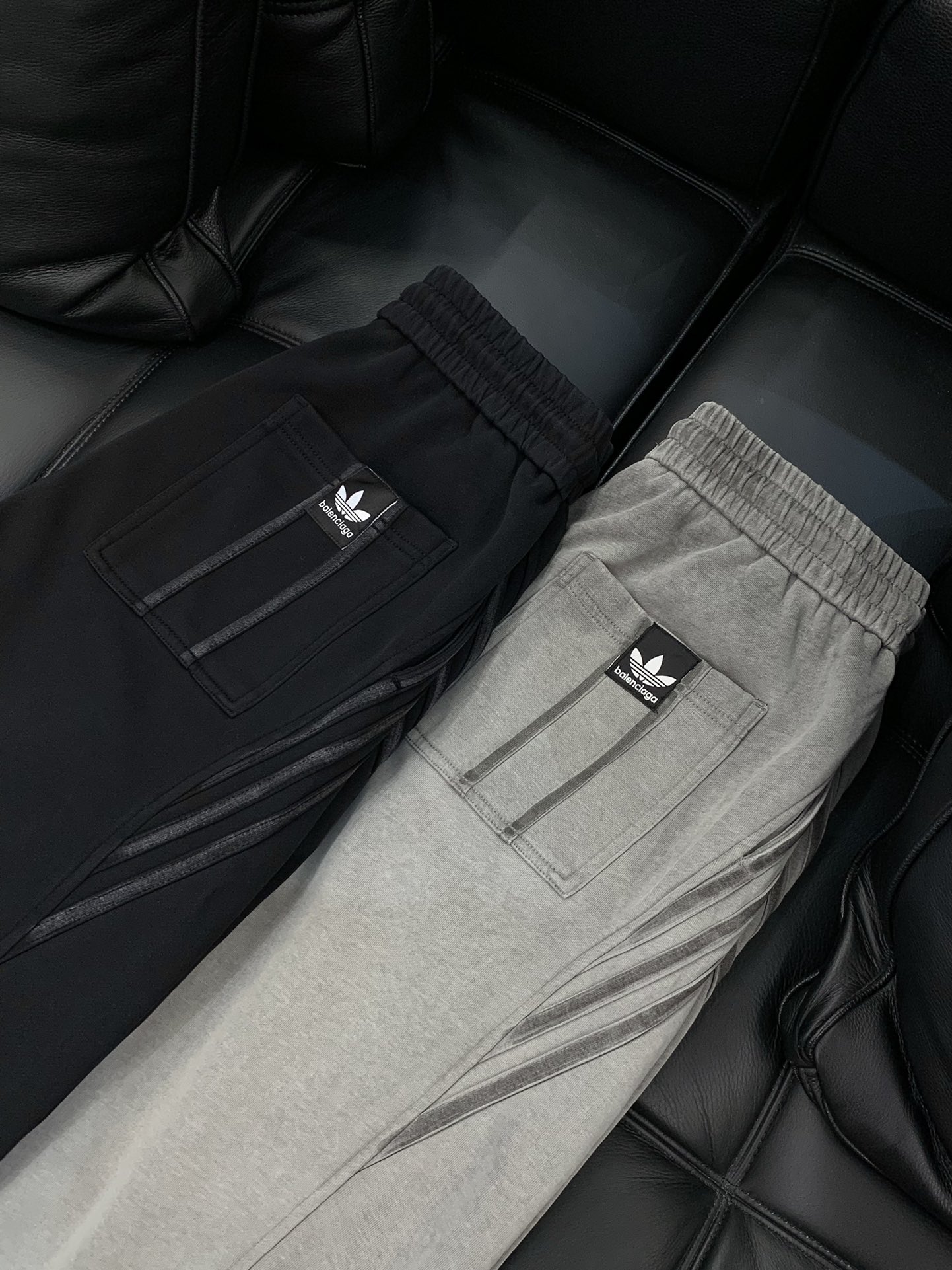 ，Balenciaga 巴黎世家，2025秋季最新品，专柜同步有售，原单狠货，时尚休闲裤，进口原版水洗弹