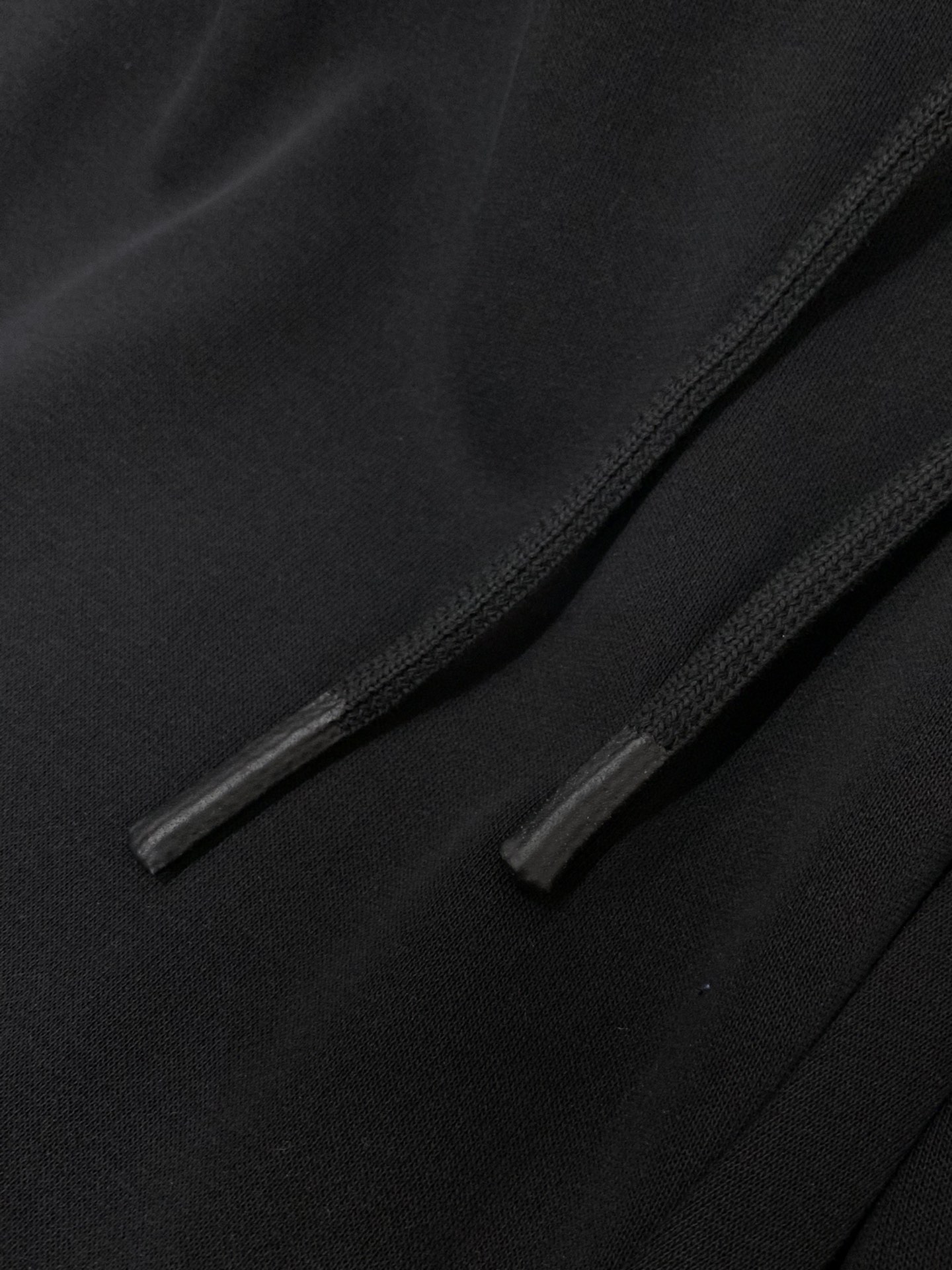 ，Balenciaga 巴黎世家，2025秋季最新品，专柜同步有售，原单狠货，时尚休闲裤，进口原版水洗弹