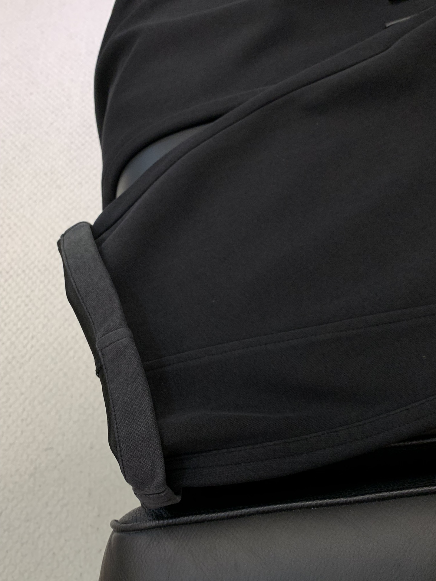 ，Balenciaga 巴黎世家，2025秋季最新品，专柜同步有售，原单狠货，时尚休闲裤，进口原版水洗弹